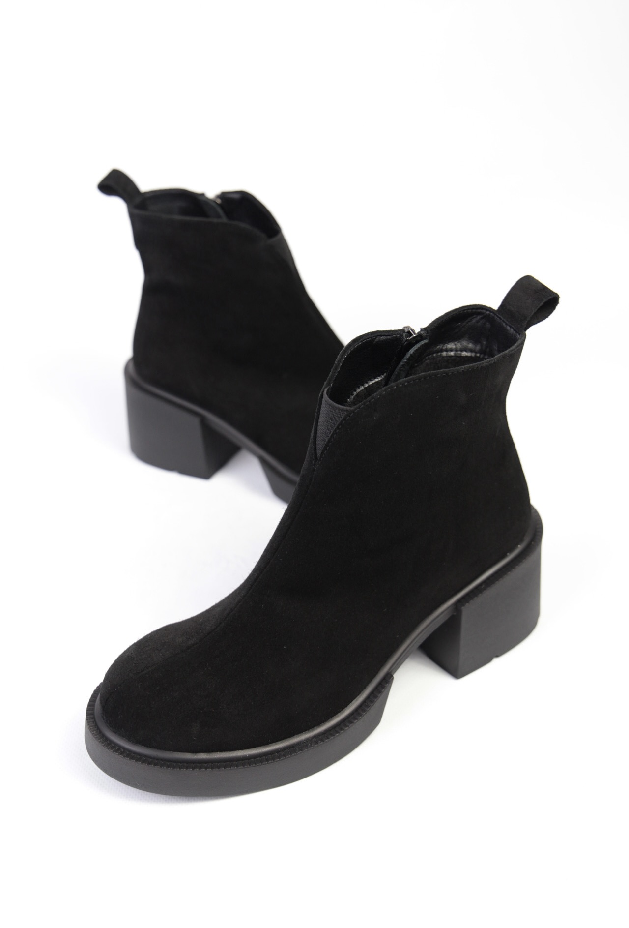 картинка Ботильоны замшевые Benito от магазина Pratik