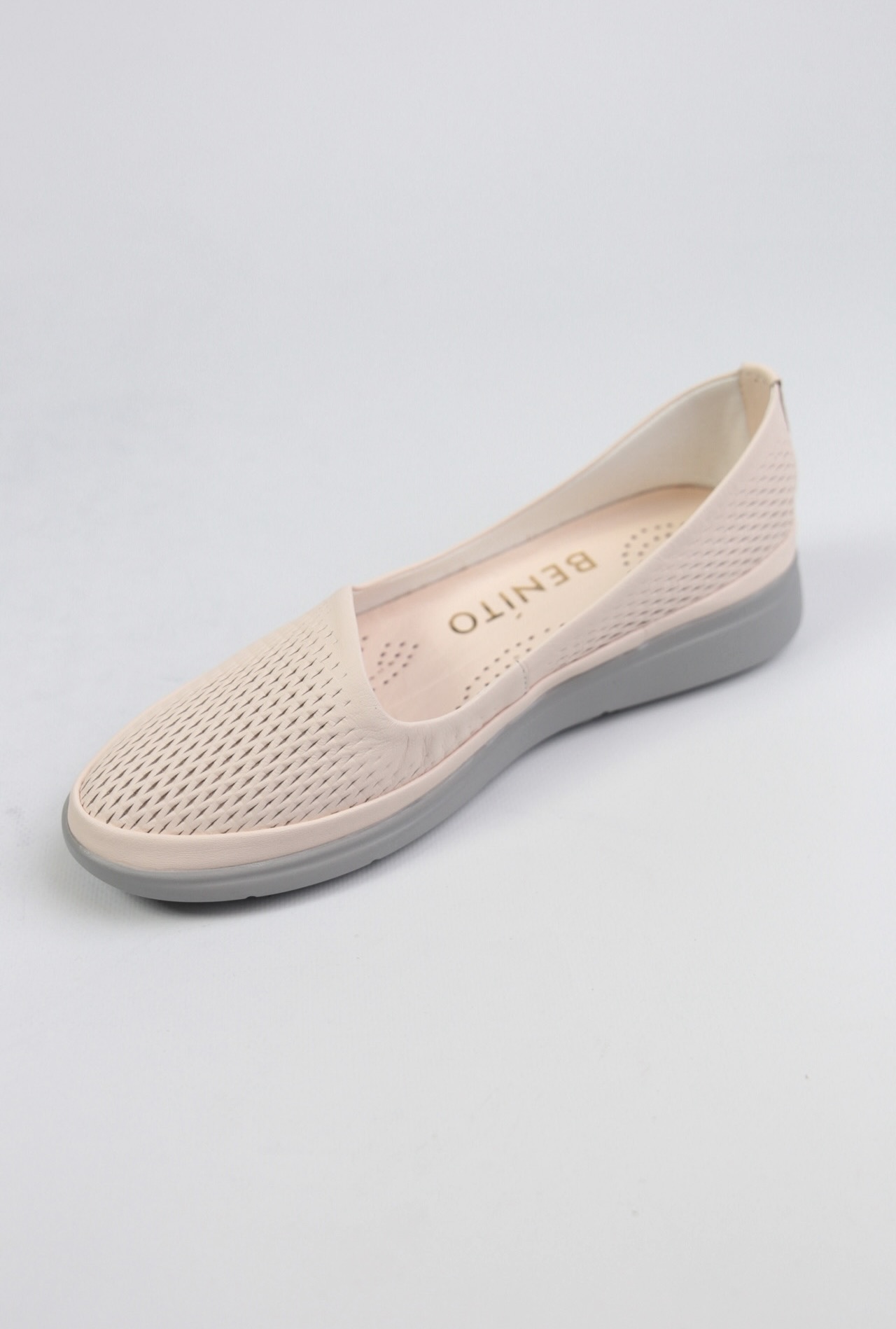 картинка Балетки кожаные Benito от магазина Pratik