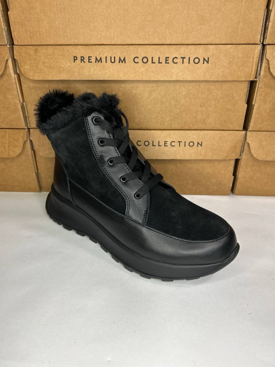 картинка Ботинки замшевые Benito от магазина Pratik