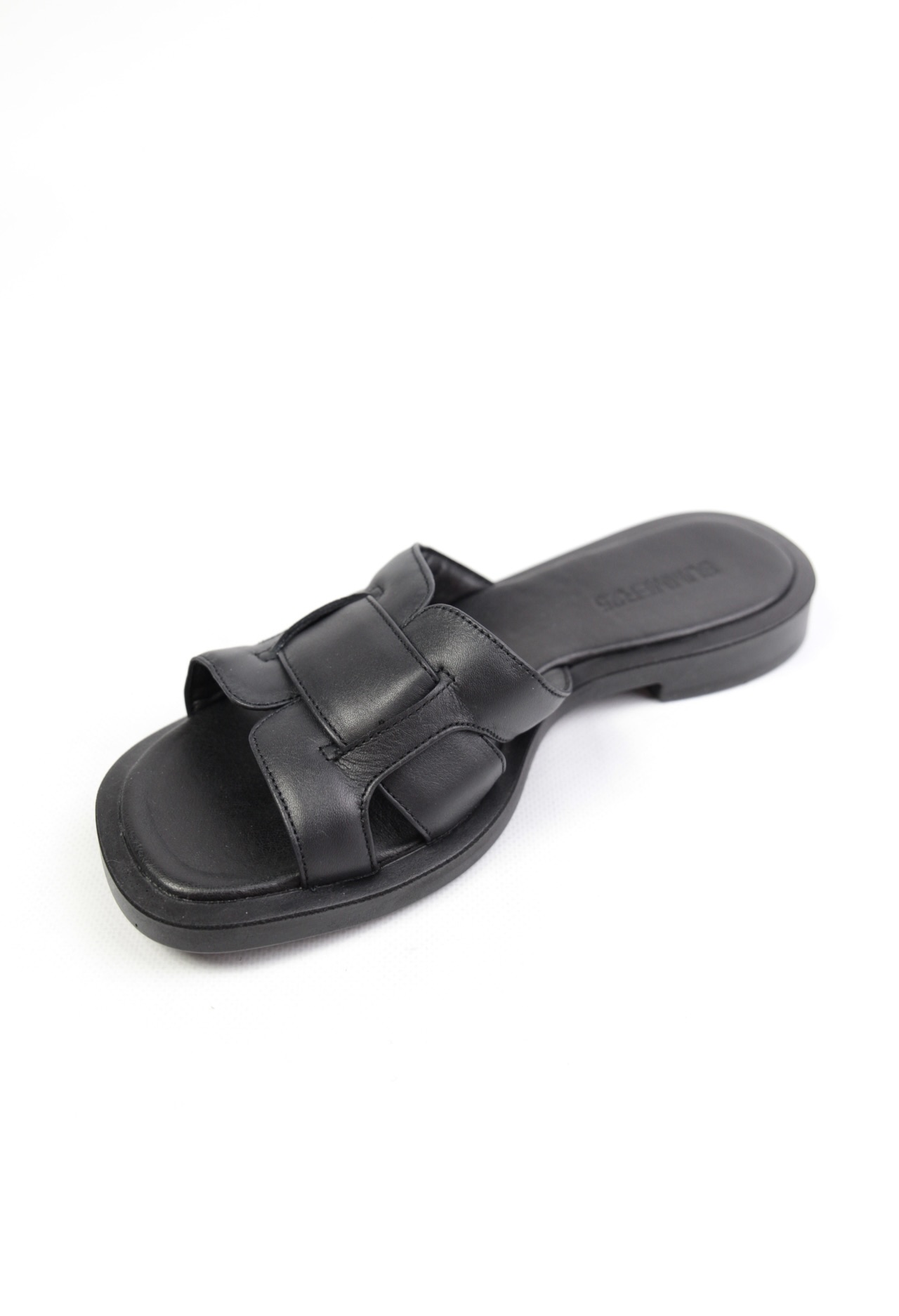 картинка Шлепанцы кожаные Benito от магазина Pratik