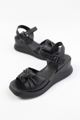 Босоножки кожаные Benito 0102/01 new- фото 1 - интернет-магазин обуви Pratik