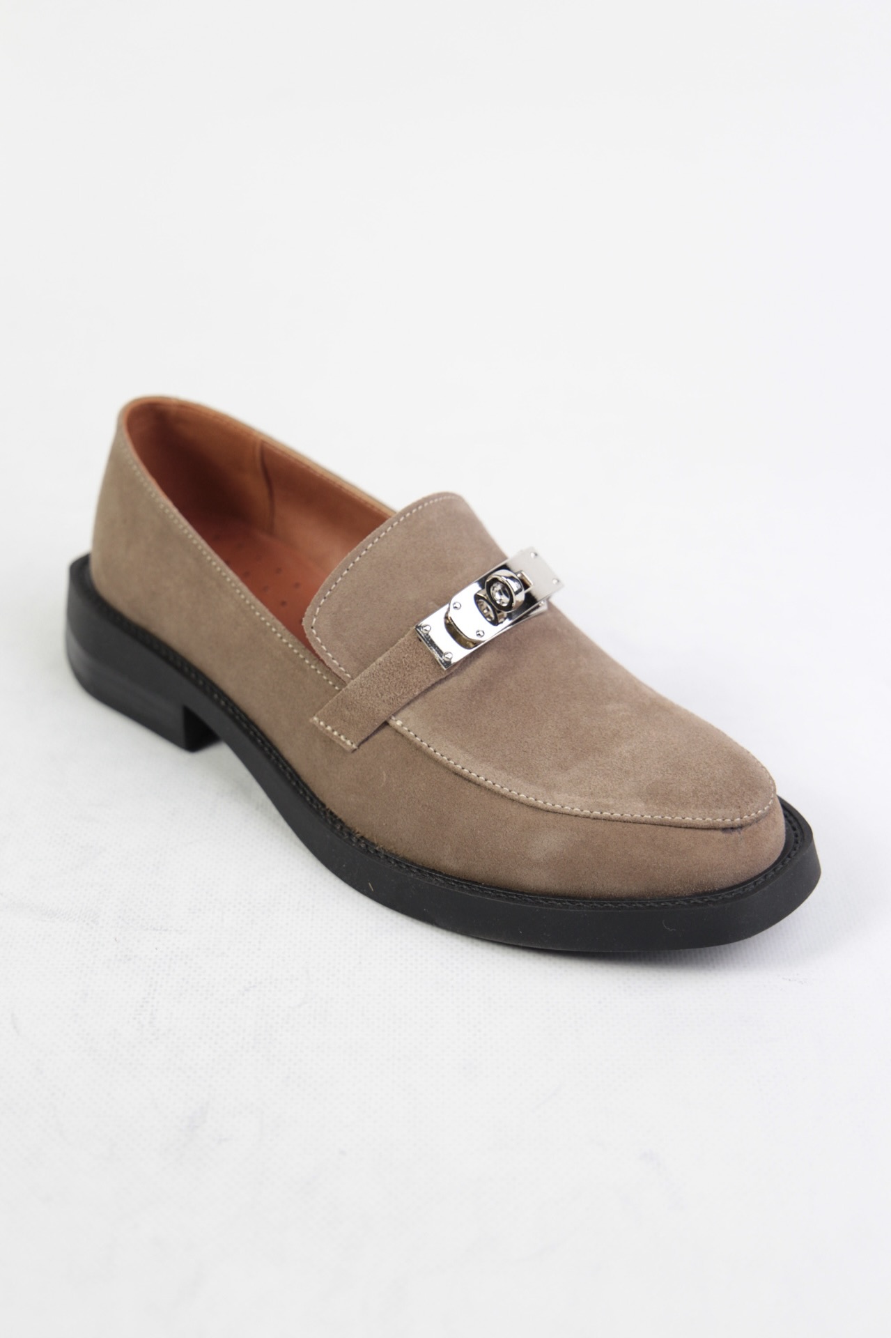 картинка Лоферы замшевые Benito от магазина Pratik