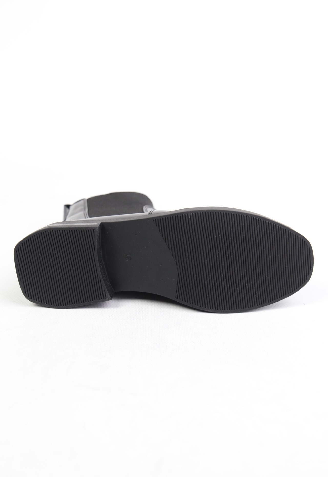 картинка Ботинки кожаные Benito от магазина Pratik