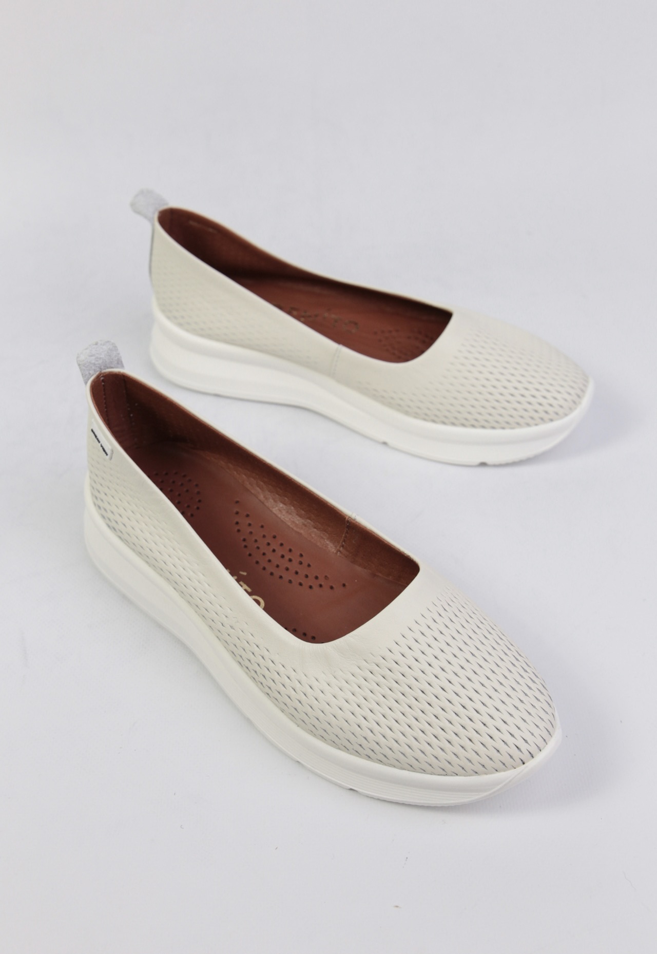 картинка Балетки кожаные Benito от магазина Pratik