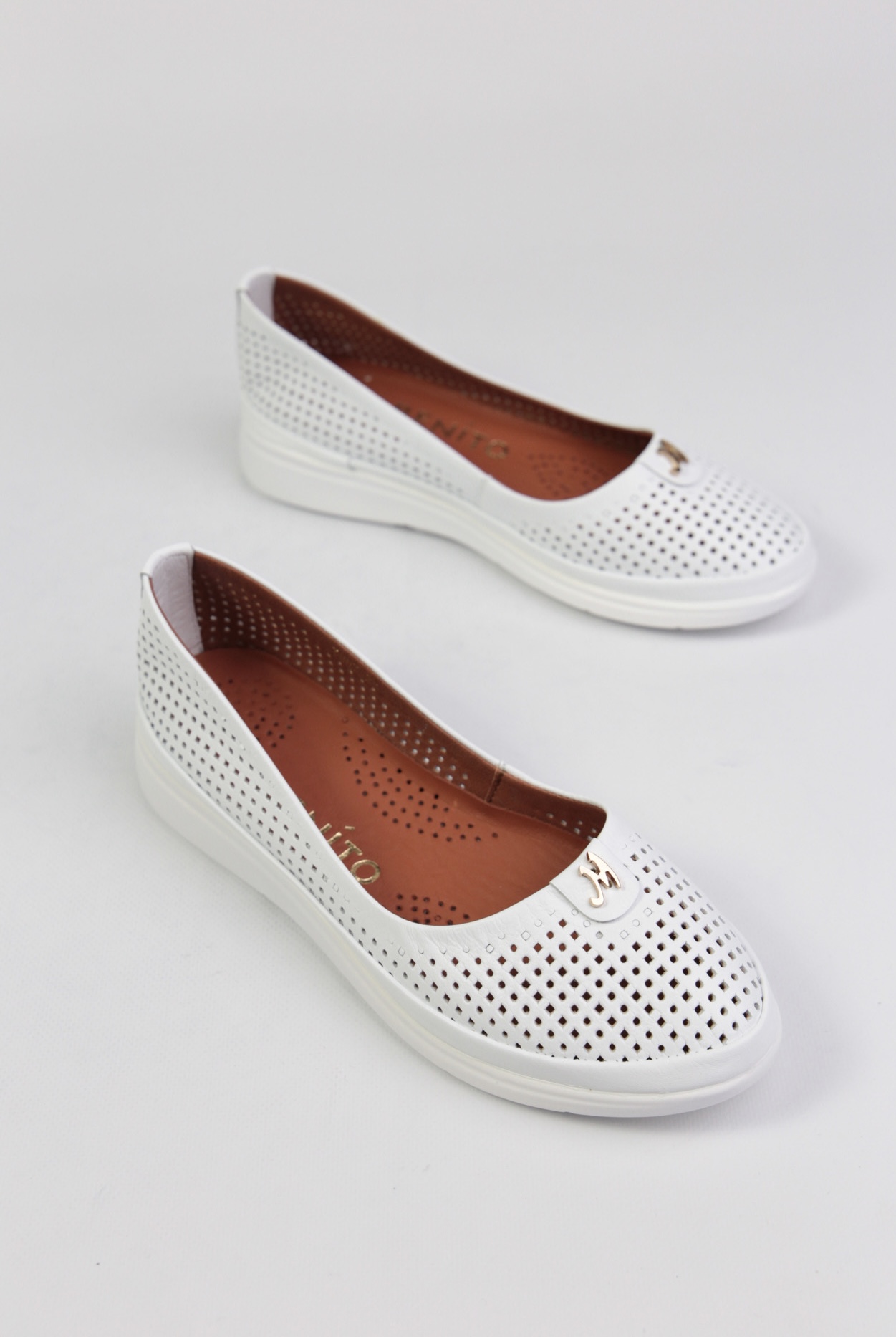 картинка Балетки кожаные Benito от магазина Pratik