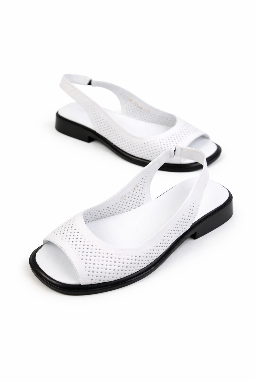 картинка Сандалии кожаные Benito от магазина Pratik