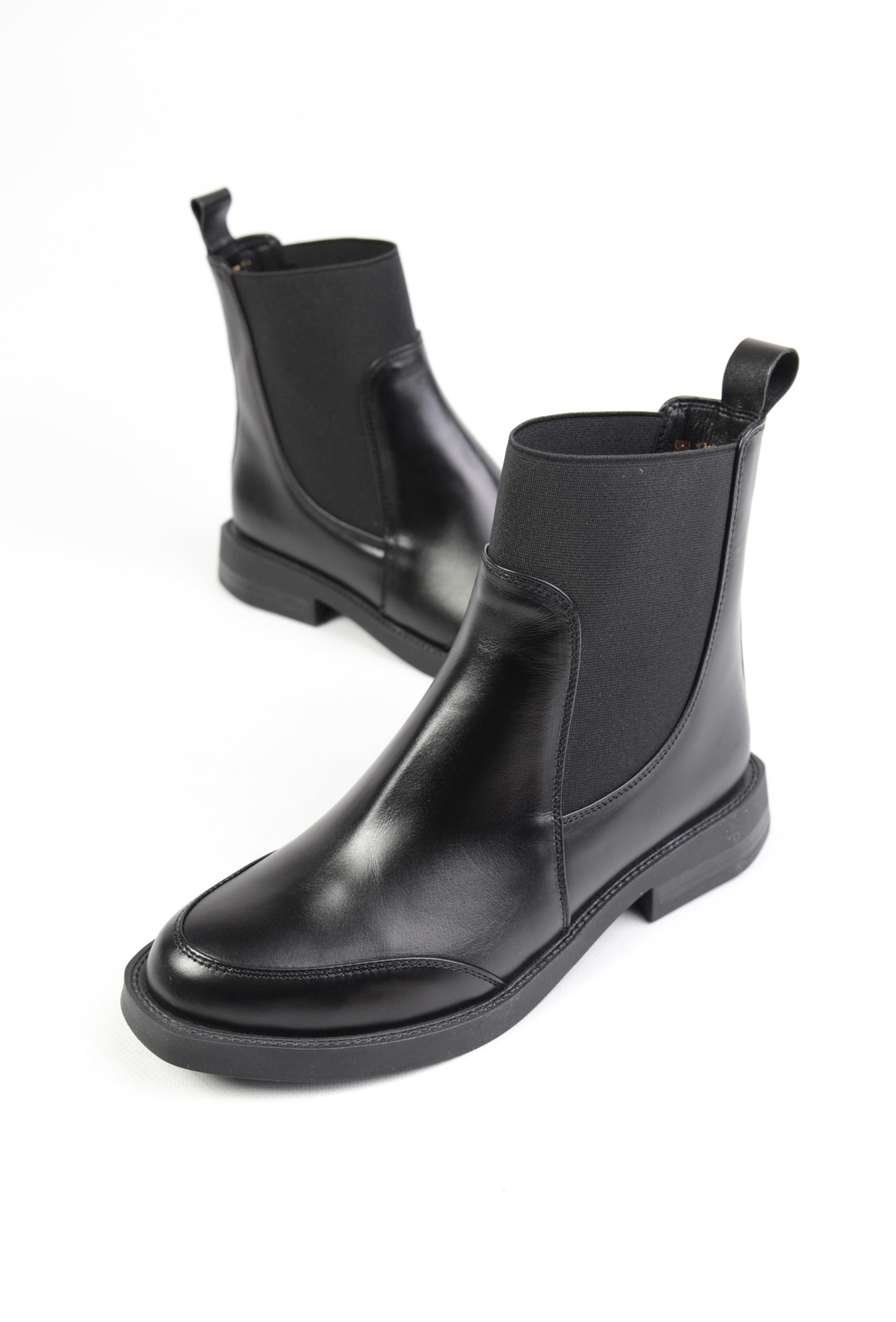 картинка Ботинки кожаные Benito от магазина Pratik