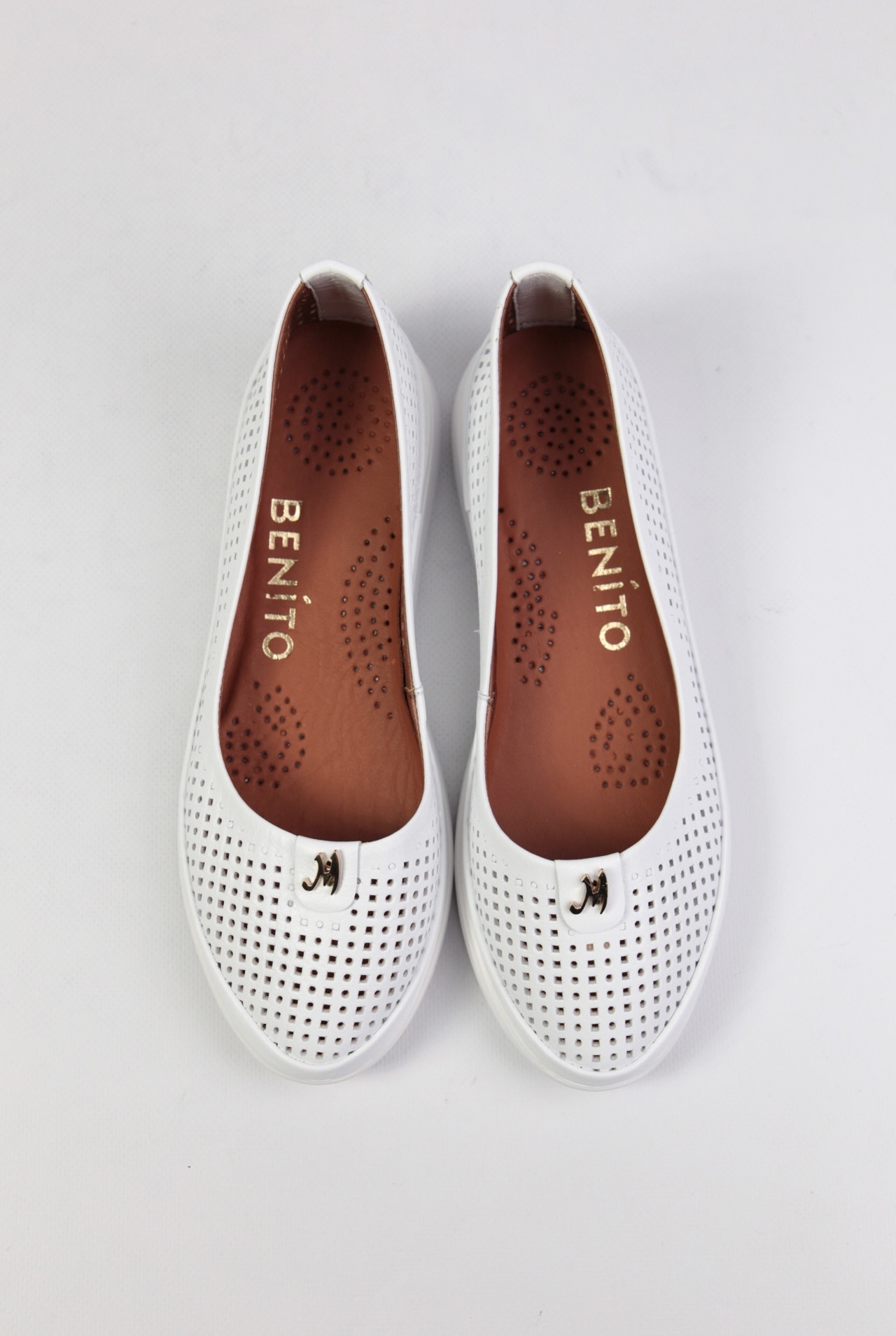 картинка Балетки кожаные Benito от магазина Pratik