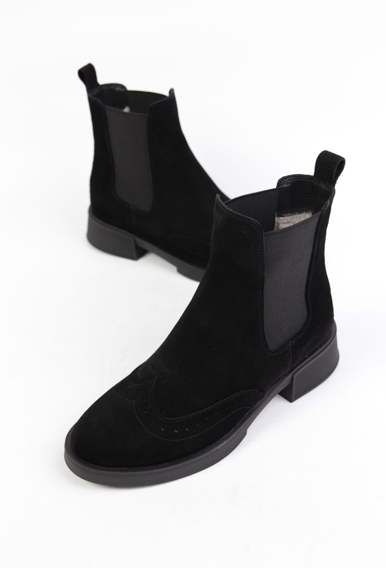 картинка Ботинки замшевые Benito от магазина Pratik