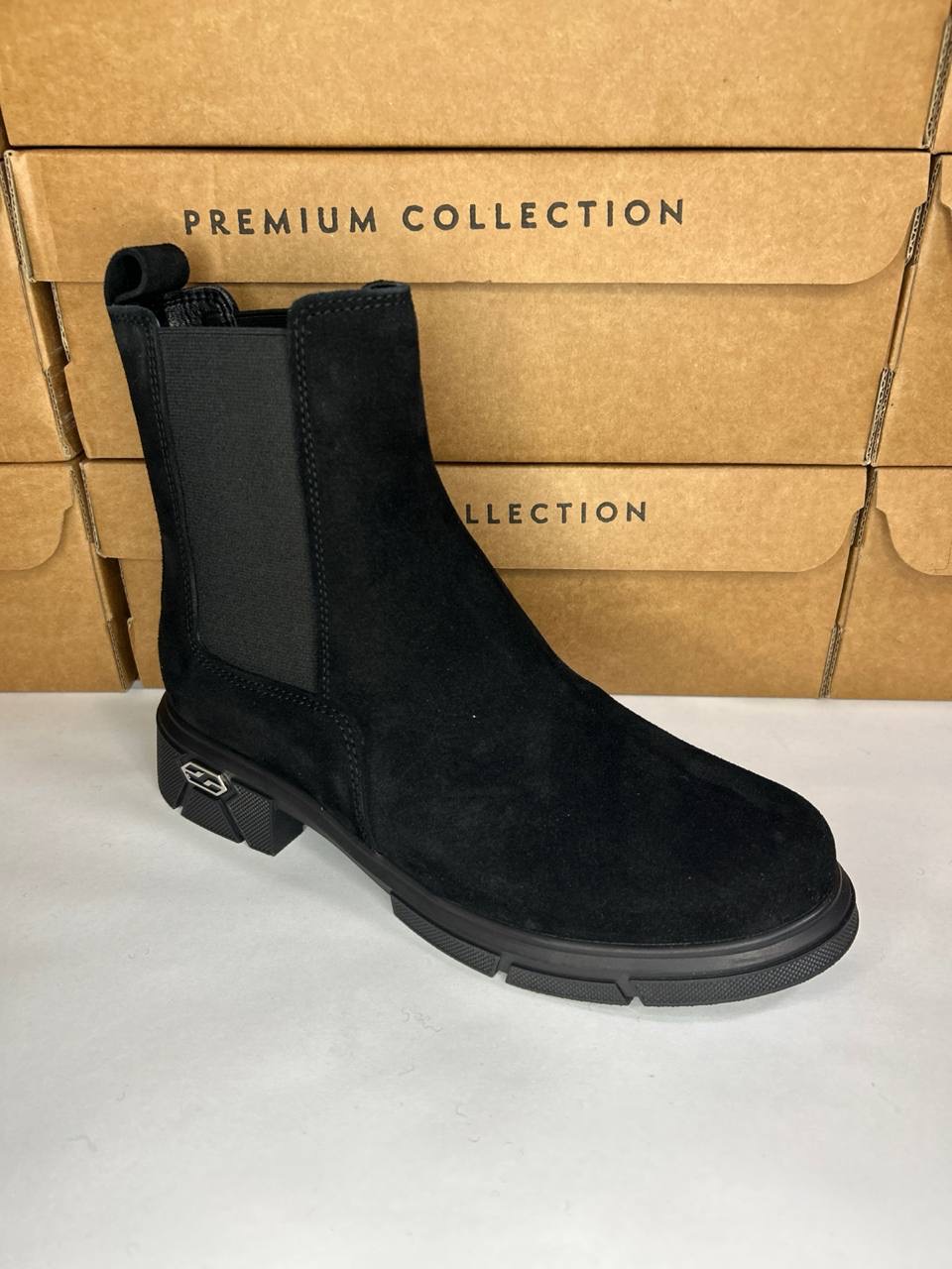 картинка Ботинки замшевые Benito от магазина Pratik