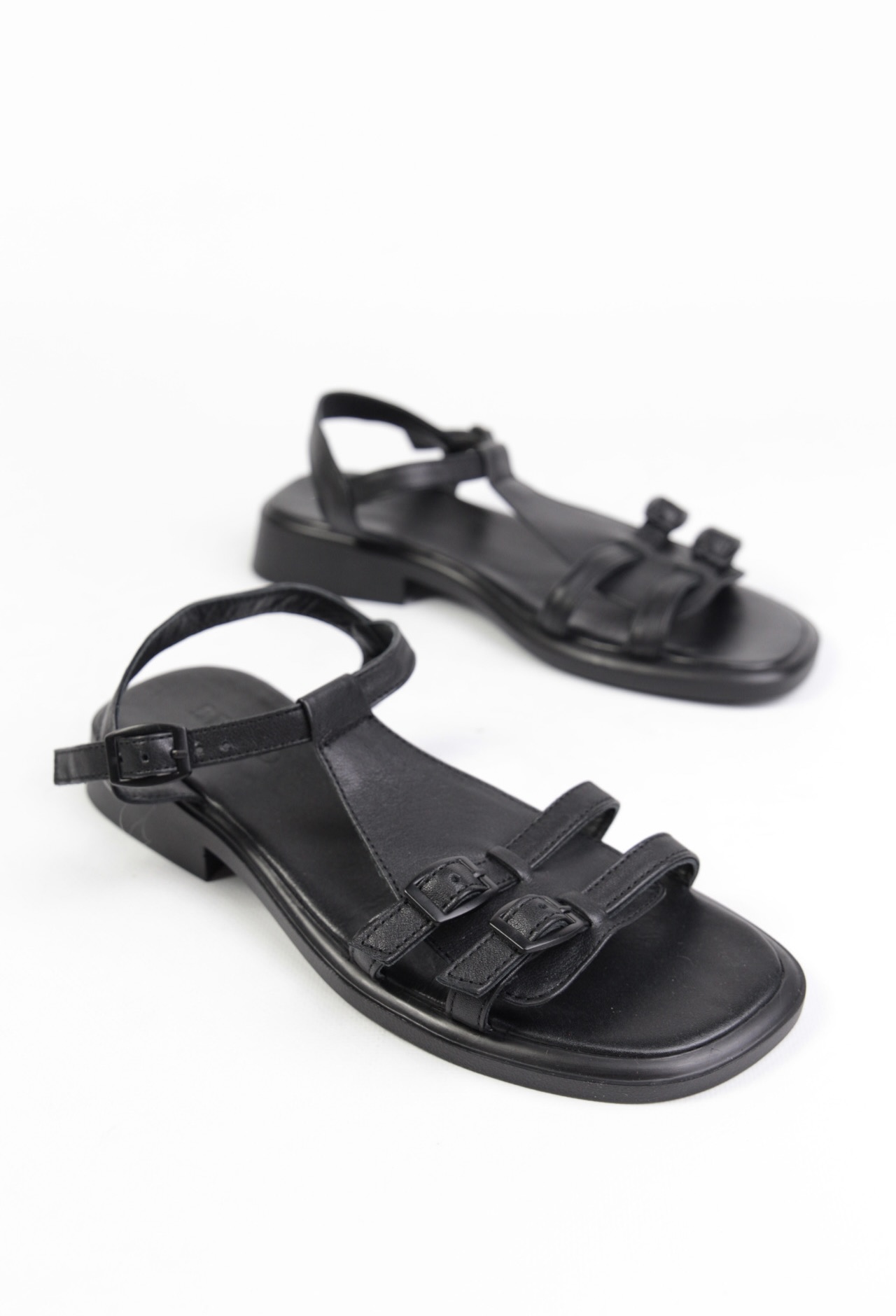 картинка Сандалии кожаные Benito от магазина Pratik