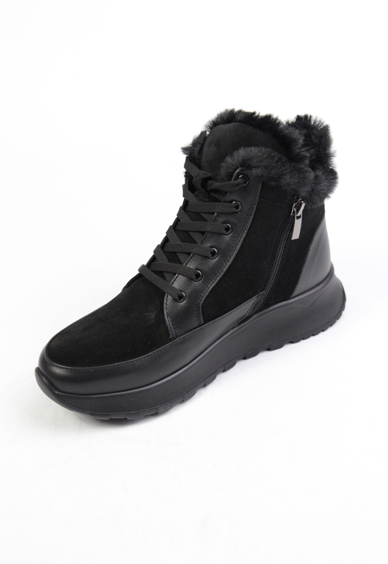 картинка Ботинки замшевые Benito от магазина Pratik