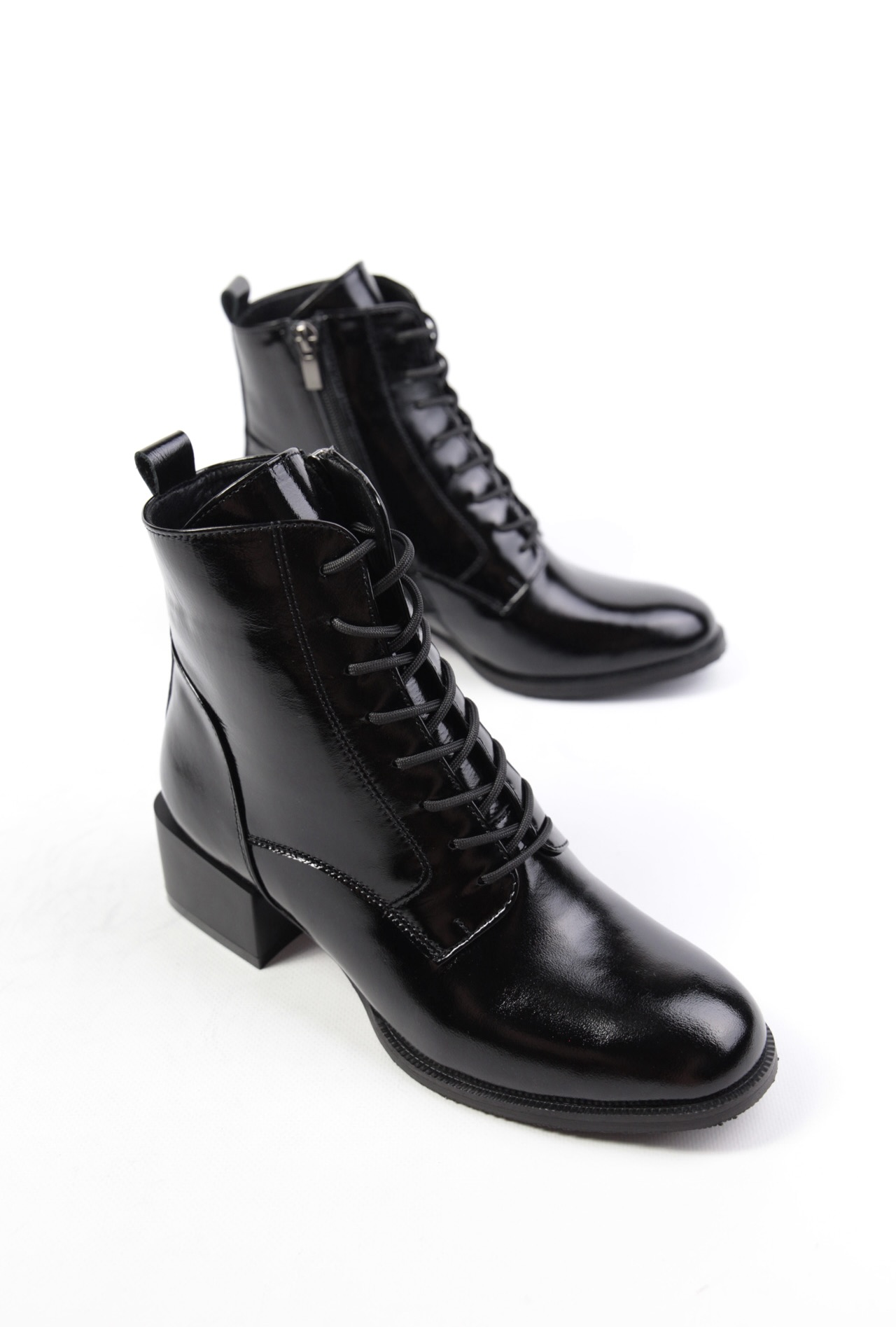картинка Ботильоны кожаные Benito от магазина Pratik