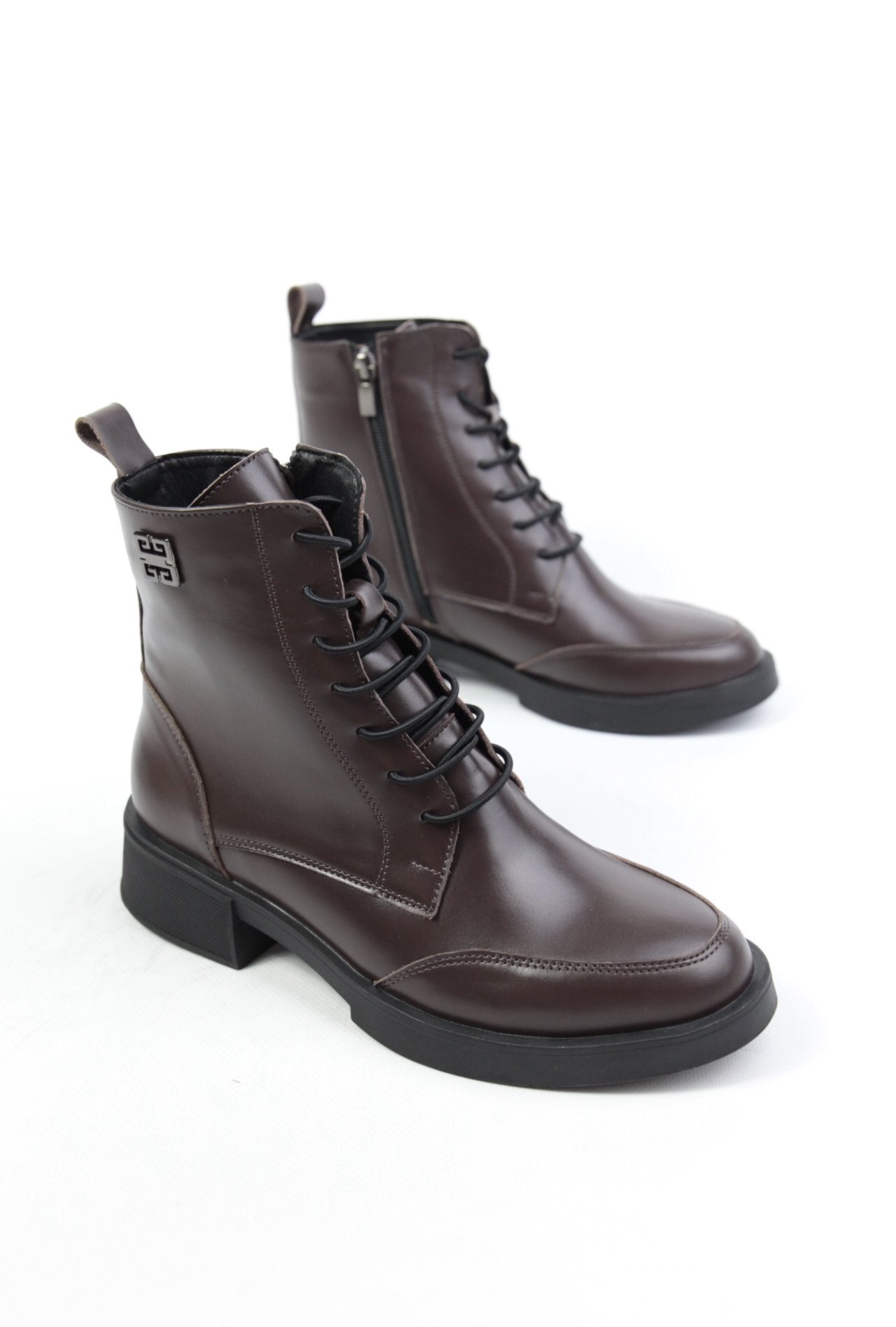 картинка Ботинки кожаные Benito от магазина Pratik