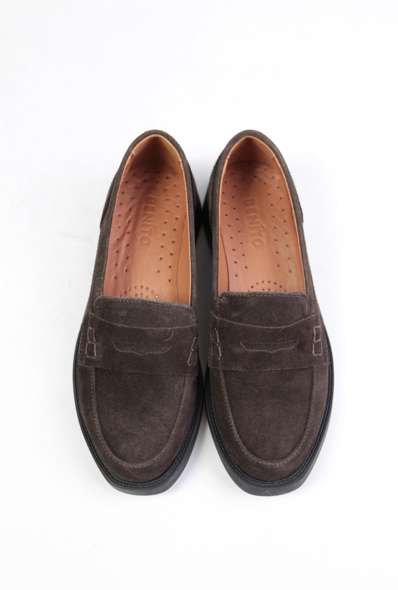 картинка Лоферы замшевые Benito от магазина Pratik