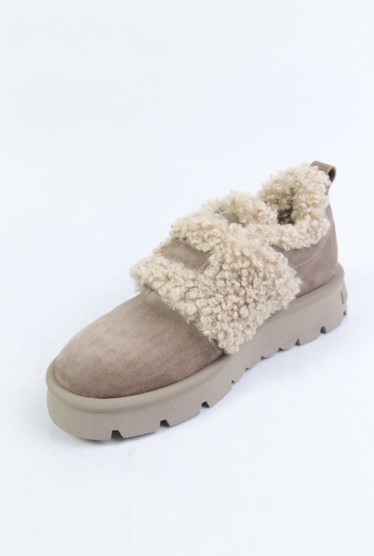 картинка Ботинки замшевые Benito от магазина Pratik