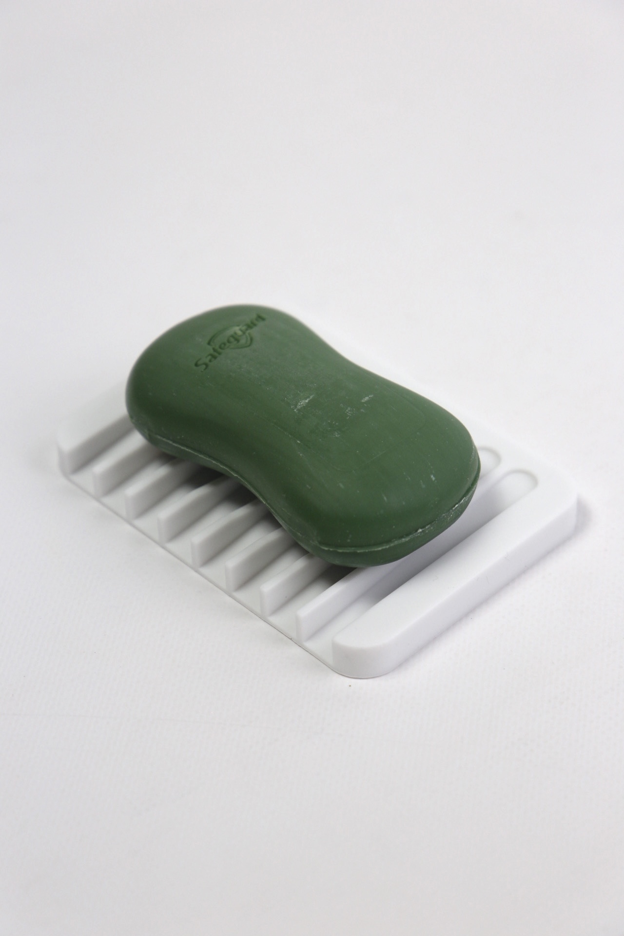 картинка Мыльница силиконовая белая от магазина Pratik