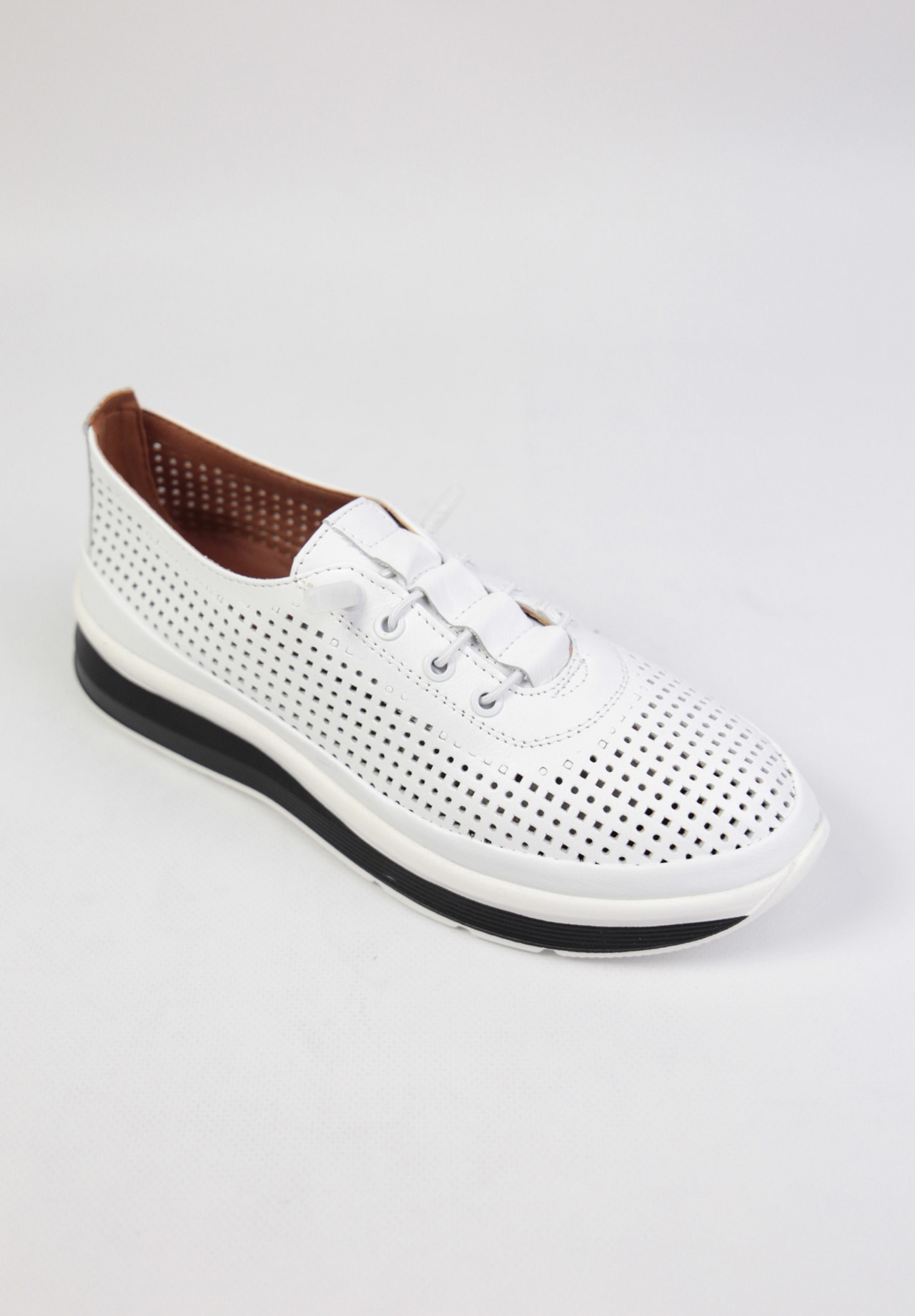 картинка Кроссовки кожаные Benito от магазина Pratik