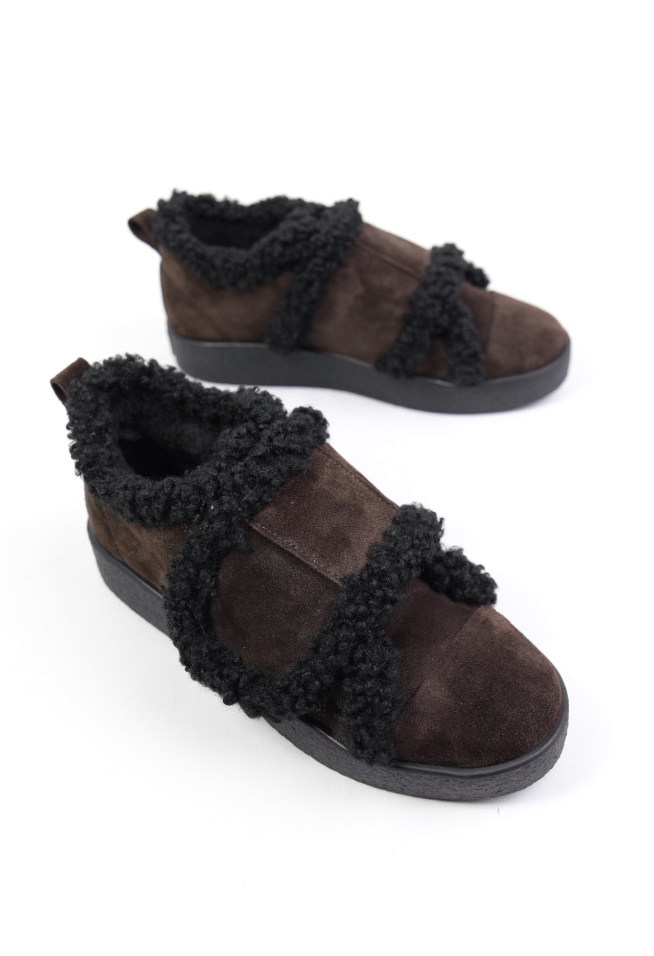 картинка Ботинки замшевые Benito от магазина Pratik