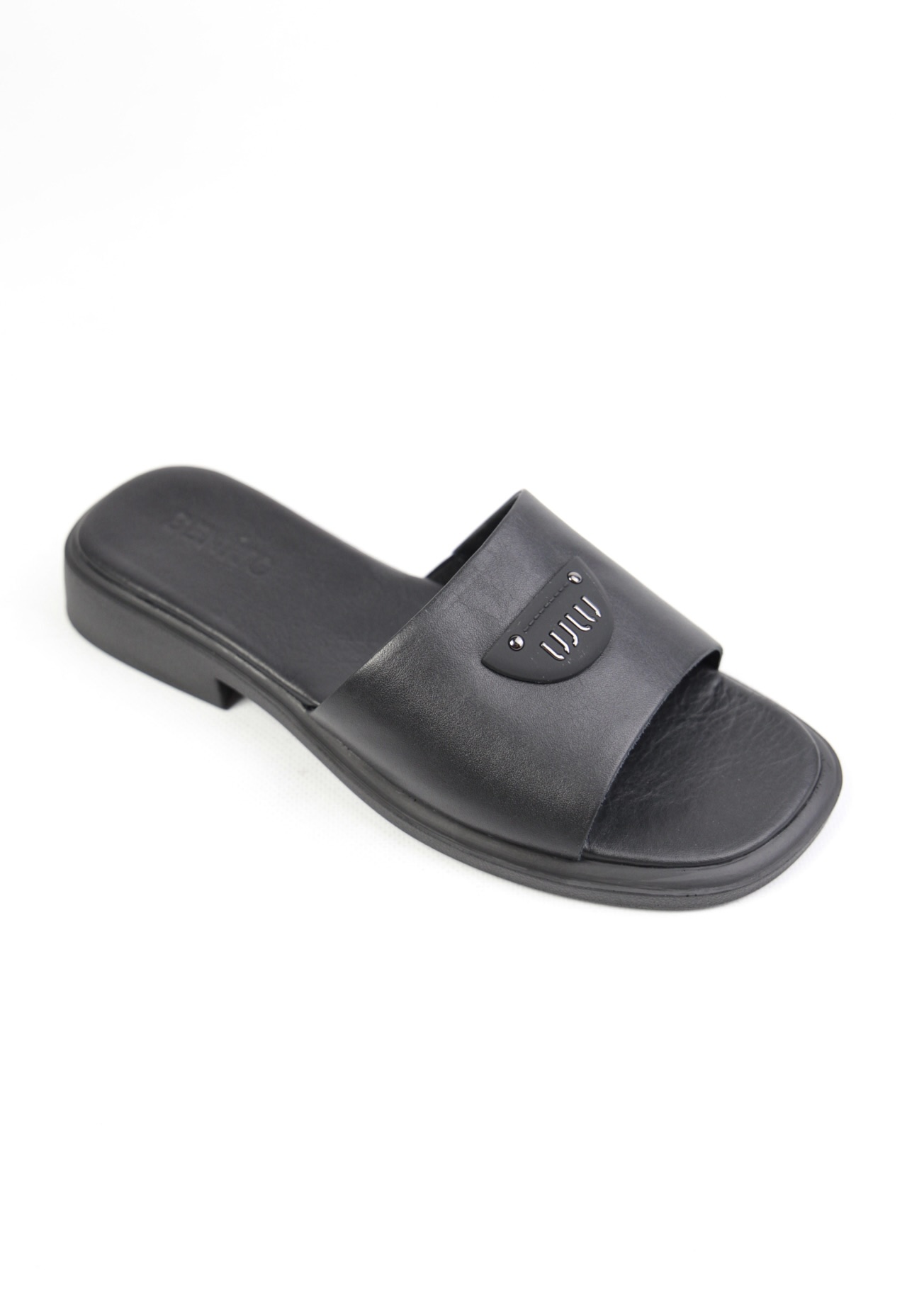 картинка Шлепанцы кожаные Benito от магазина Pratik