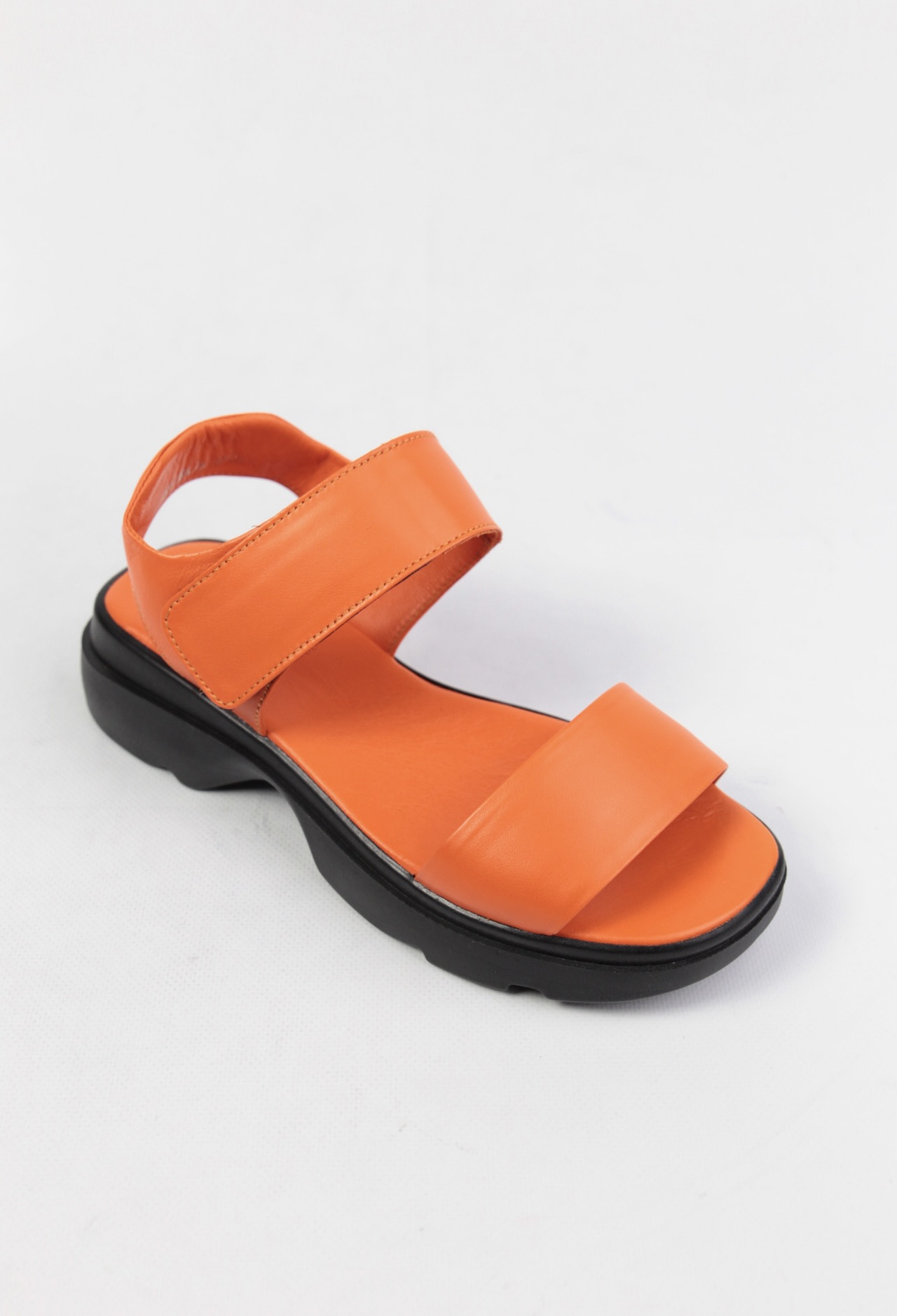 картинка Босоножки кожаные Benito от магазина Pratik