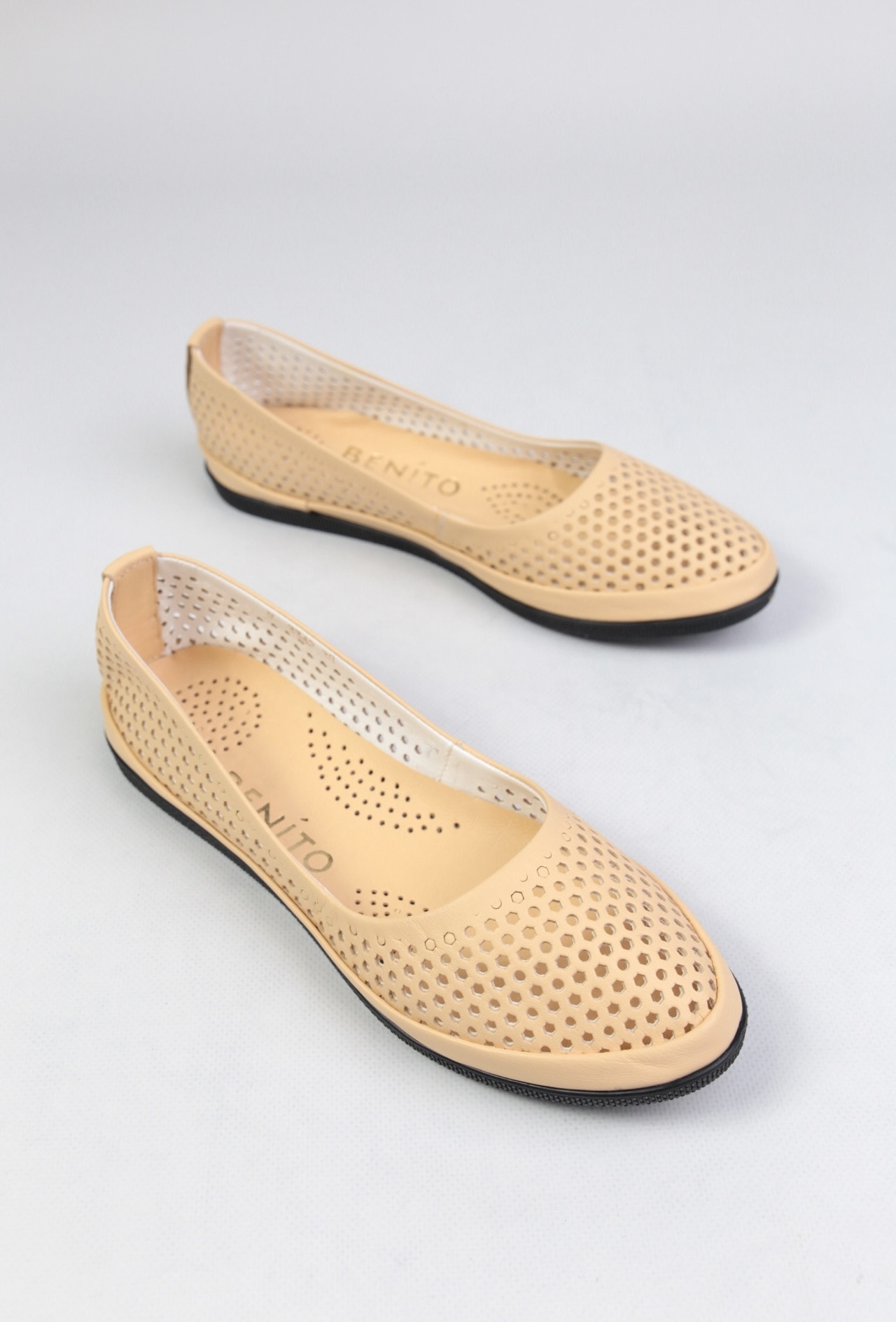 картинка Балетки кожаные Benito от магазина Pratik