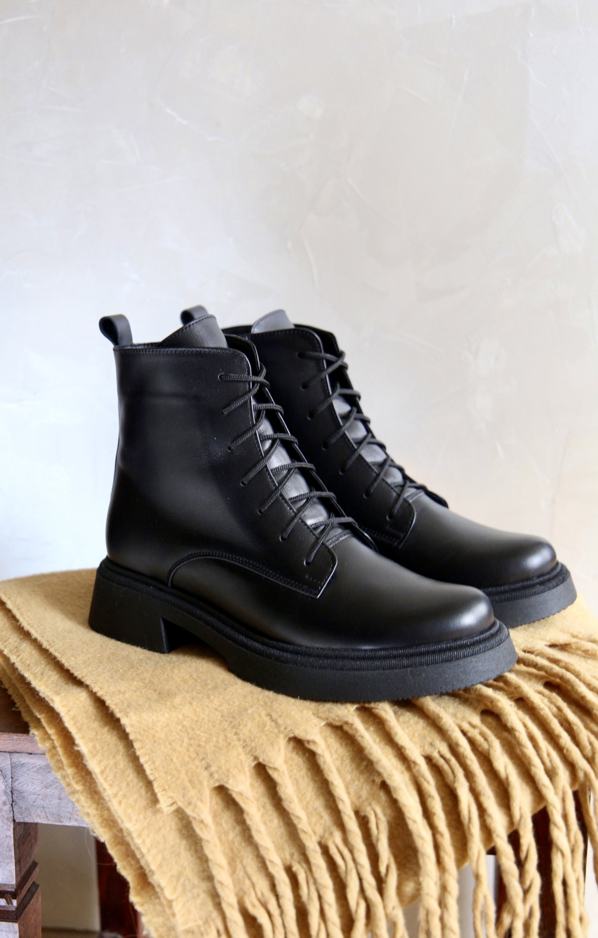 картинка Ботинки кожаные Benito от магазина Pratik