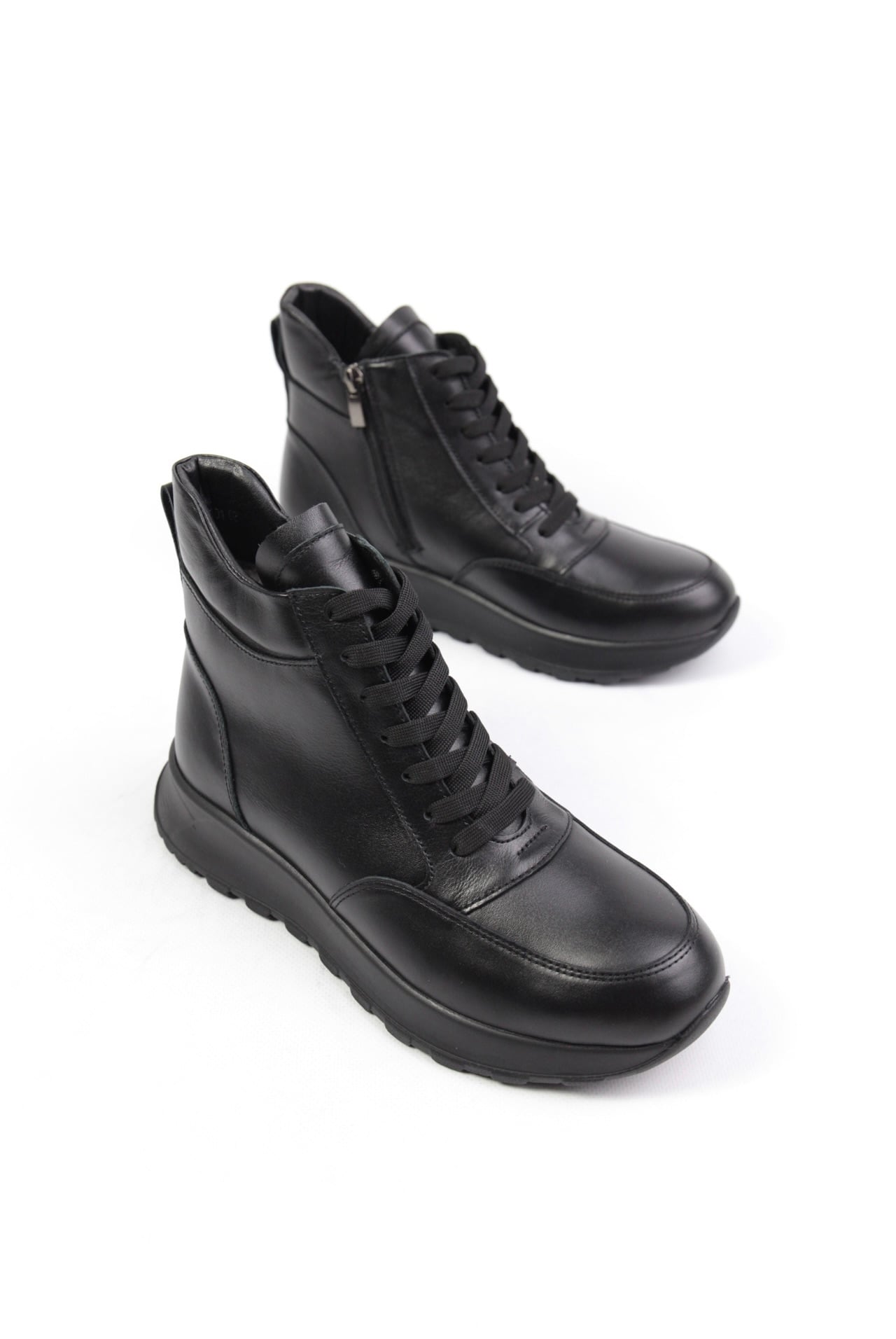 картинка Ботинки кожаные Benito от магазина Pratik