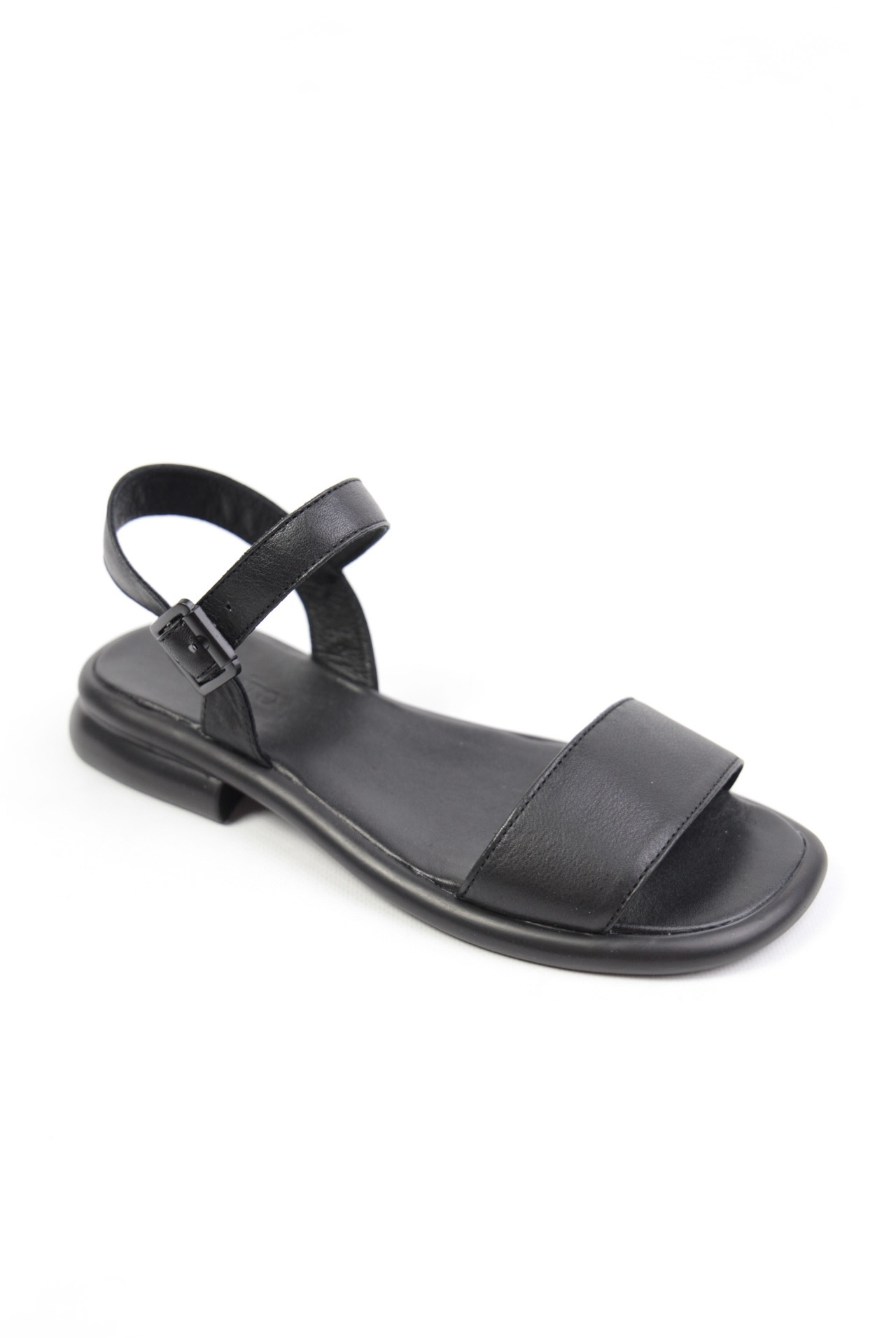 картинка Сандалии кожаные Benito от магазина Pratik