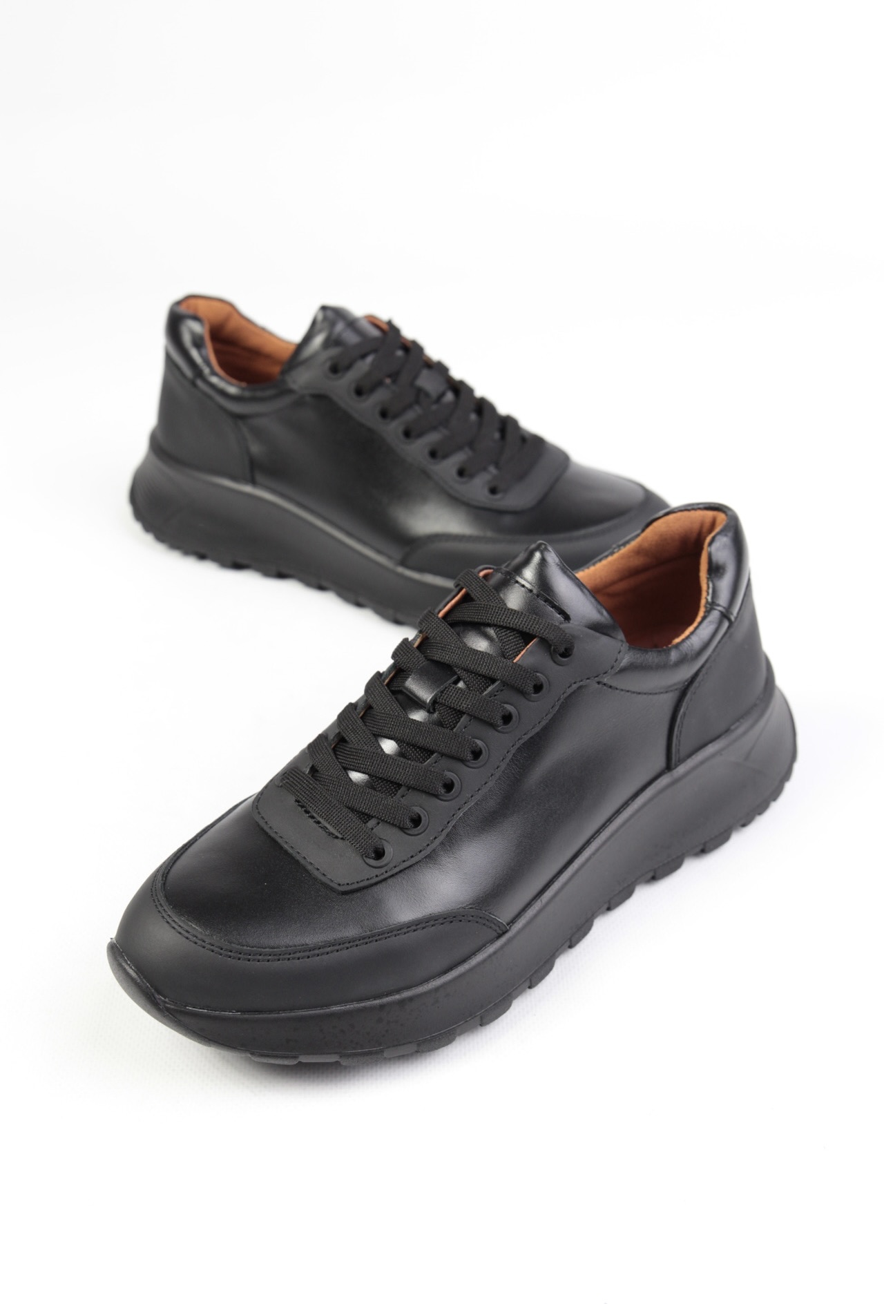 картинка Кроссовки кожаные Benito от магазина Pratik