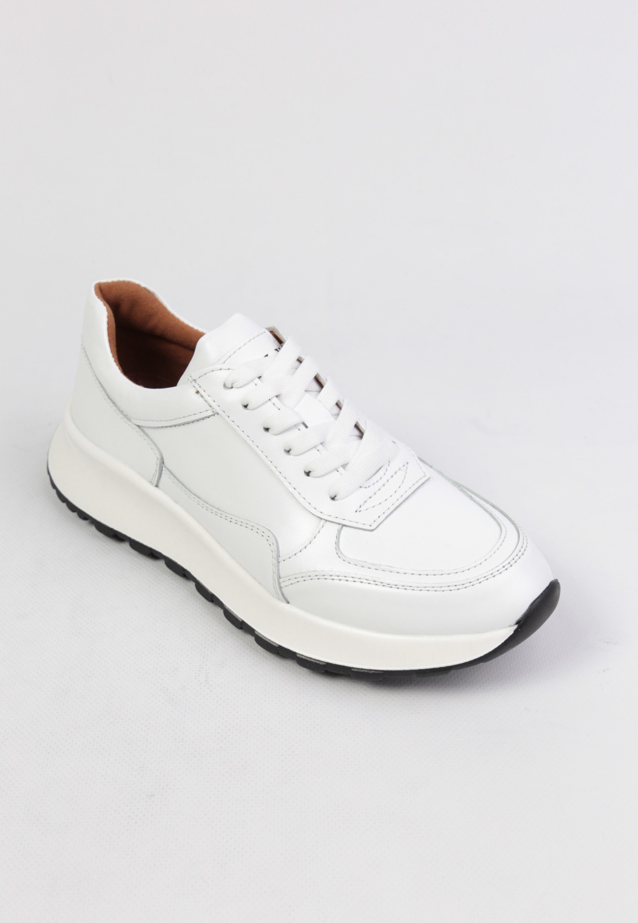 картинка Кроссовки кожаные Benito от магазина Pratik