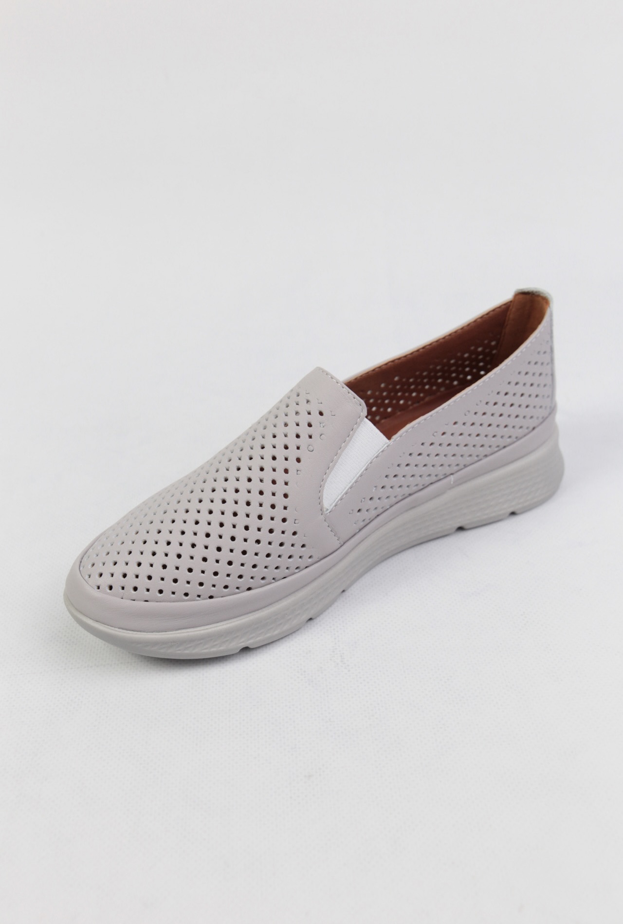 картинка Слипоны кожаные Benito от магазина Pratik