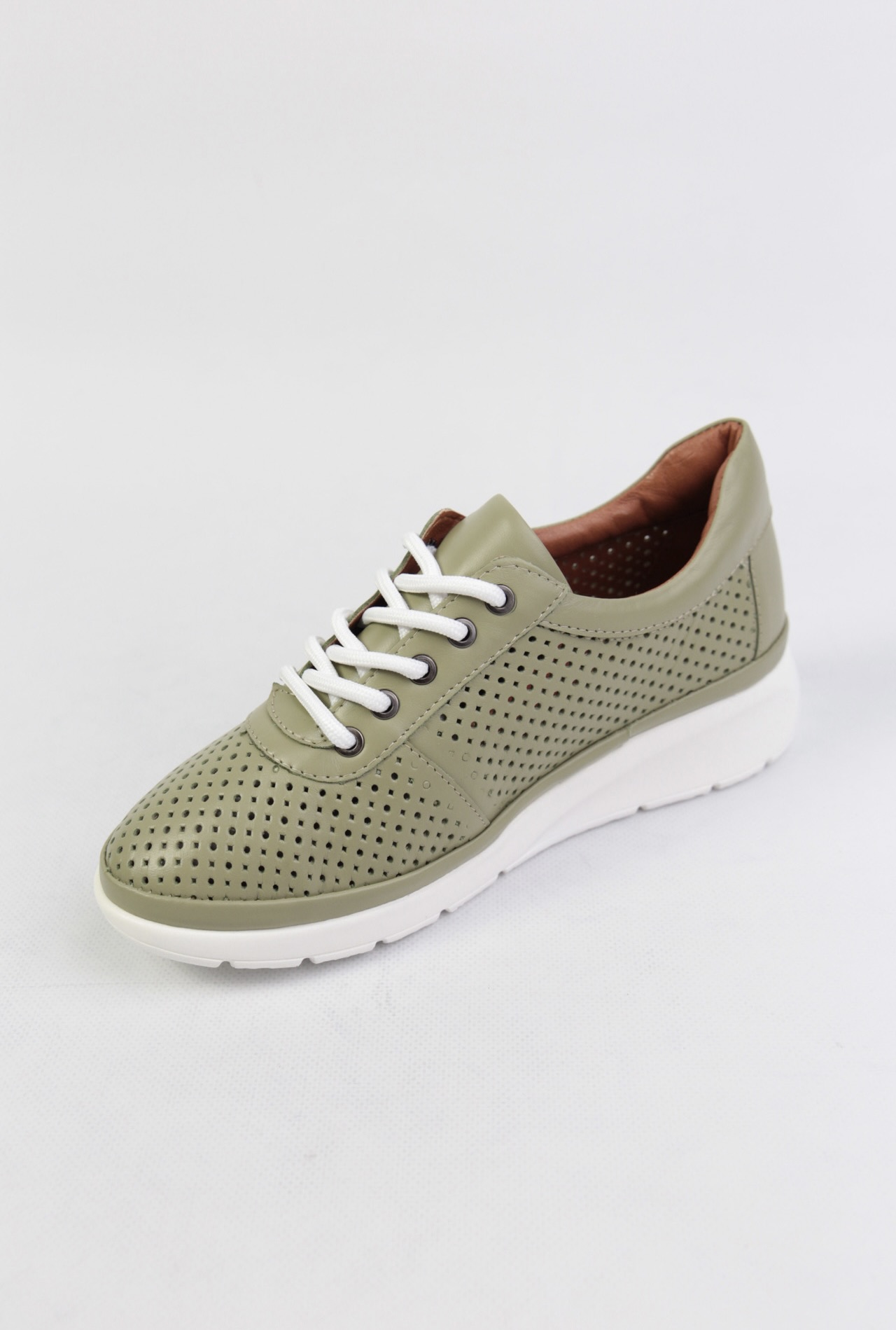 картинка Кроссовки кожаные Benito от магазина Pratik