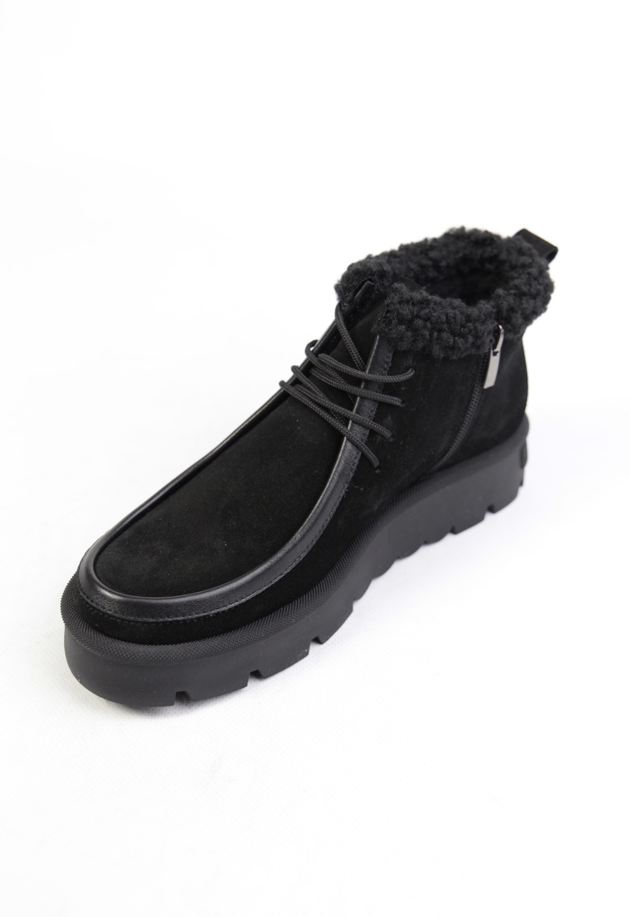 картинка Ботинки замшевые Benito от магазина Pratik