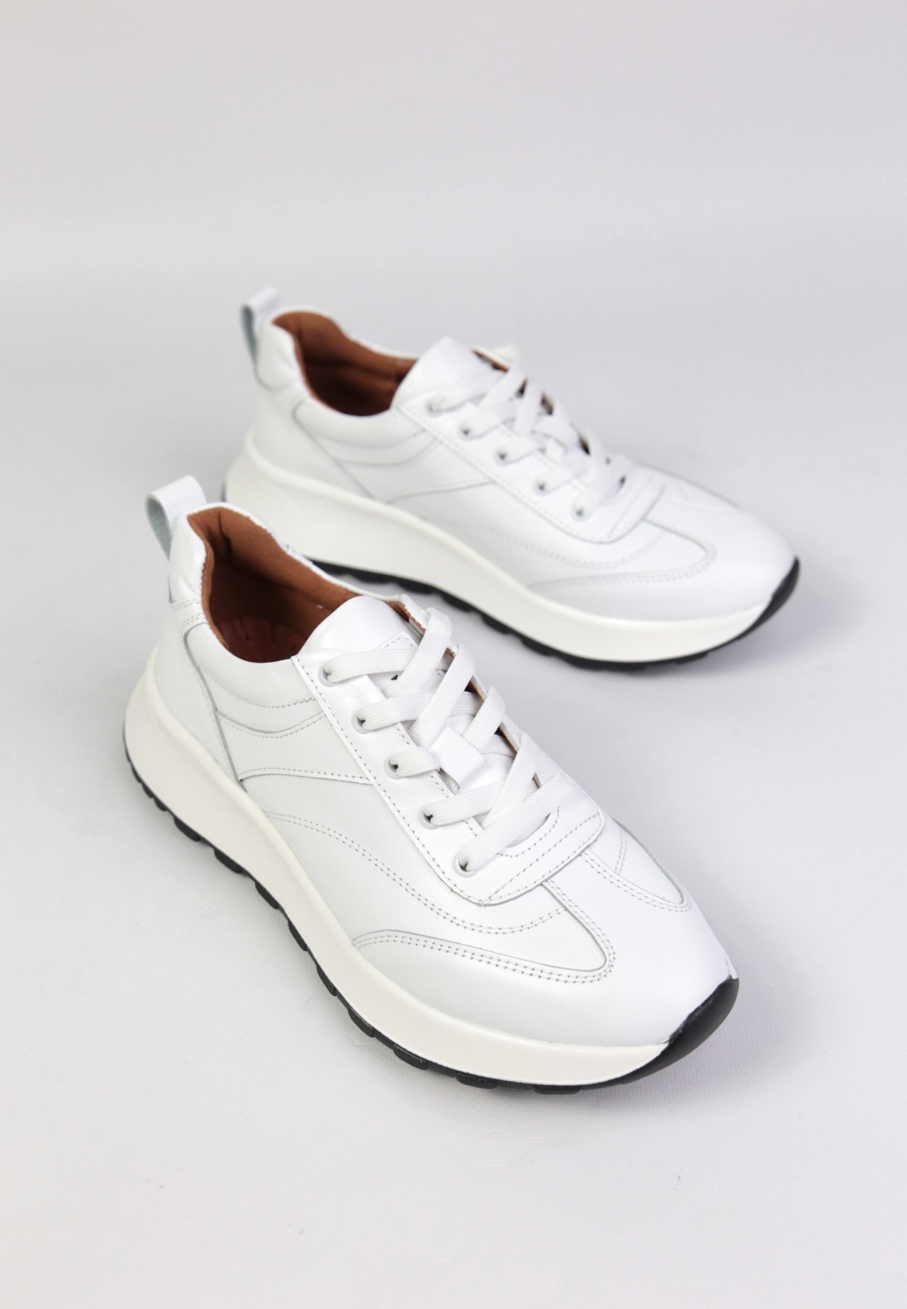 картинка Кроссовки кожаные Benito от магазина Pratik