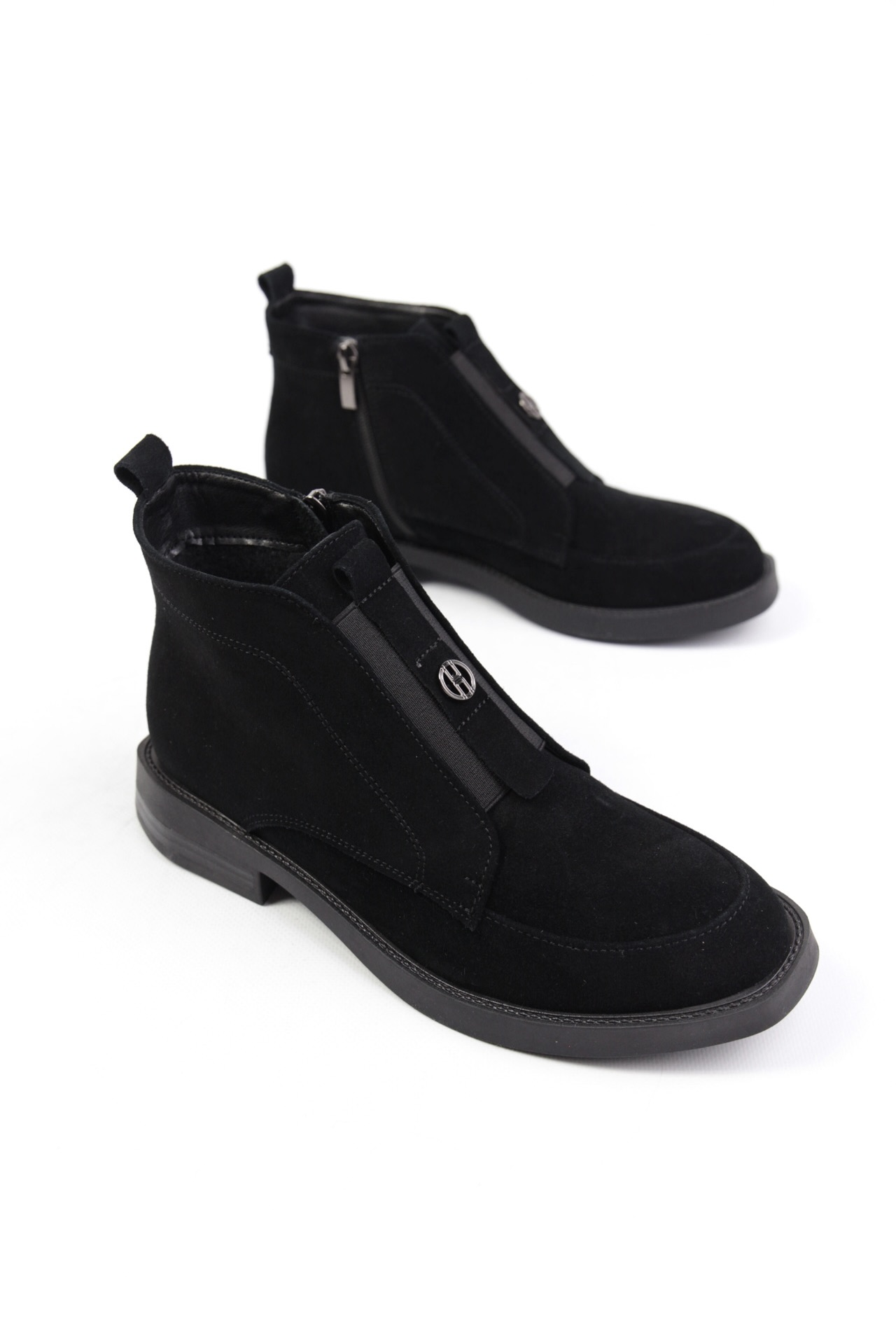 картинка Ботинки замшевые Benito от магазина Pratik