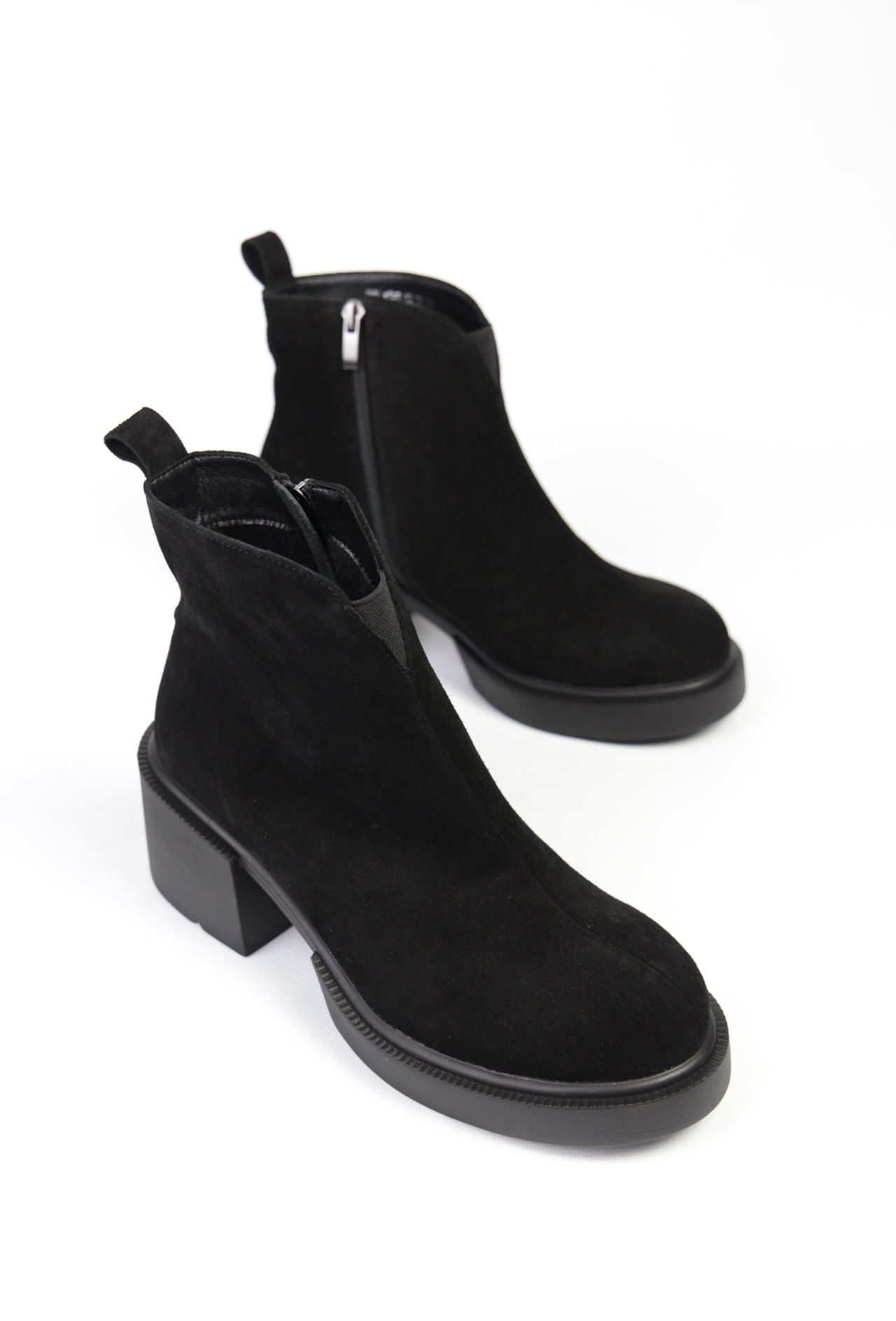 картинка Ботильоны замшевые Benito от магазина Pratik