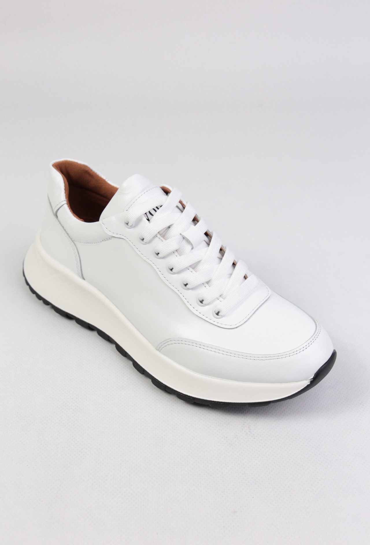 картинка Кроссовки кожаные Benito от магазина Pratik