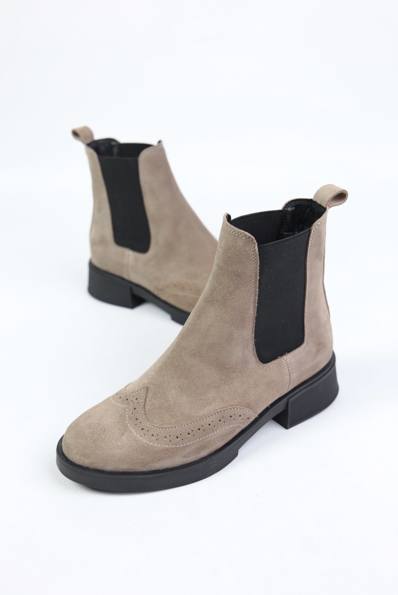 картинка Ботинки замшевые Benito от магазина Pratik