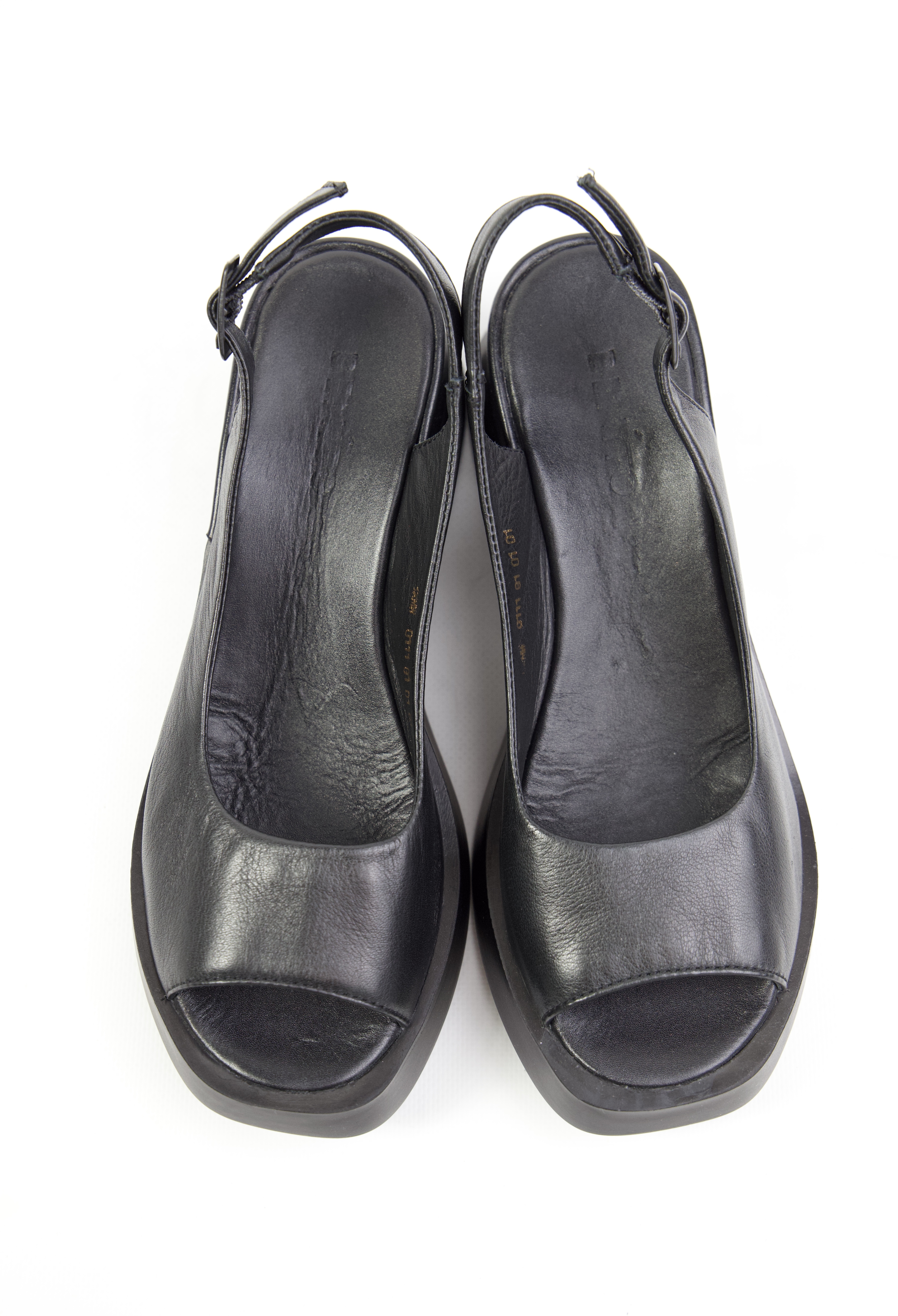 картинка Босоножки кожаные Benito от магазина Pratik