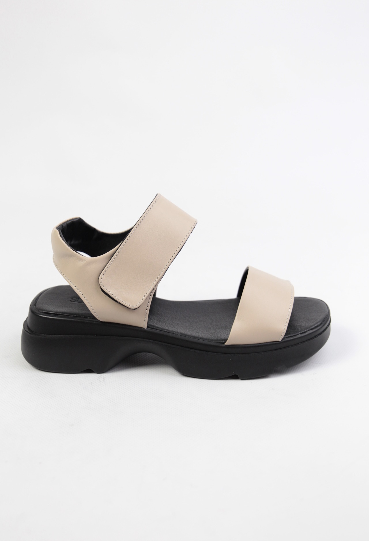 картинка Босоножки кожаные Benito от магазина Pratik