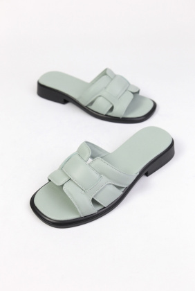 Шлепанцы кожаные Benito 0048-4/74 new- фото 1 - интернет-магазин обуви Pratik