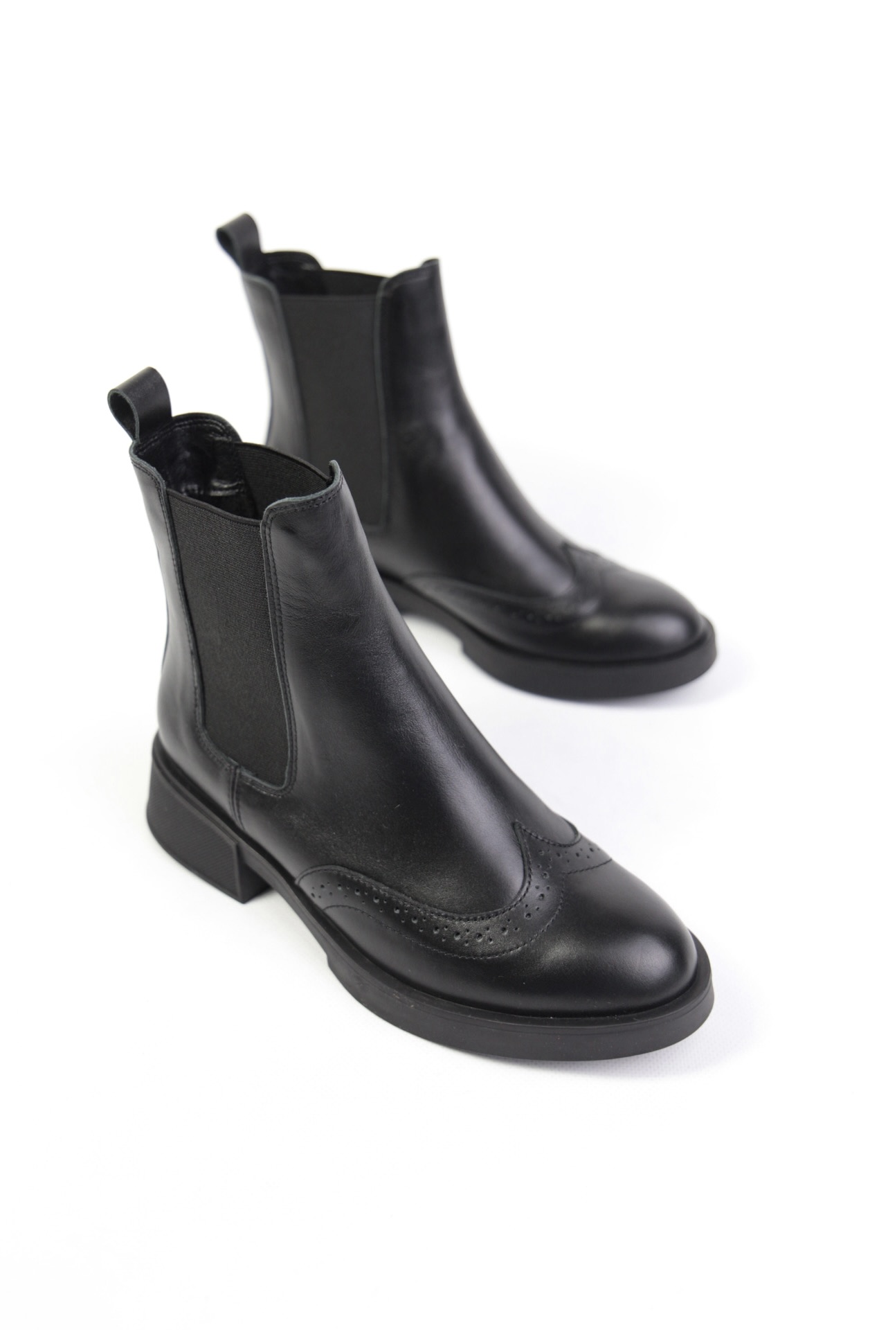 картинка Ботинки кожаные Benito от магазина Pratik