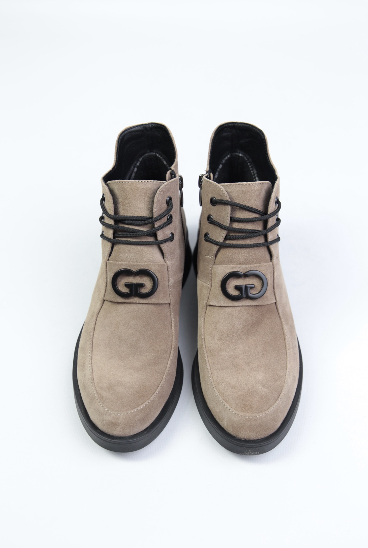 картинка Ботинки замшевые Benito от магазина Pratik