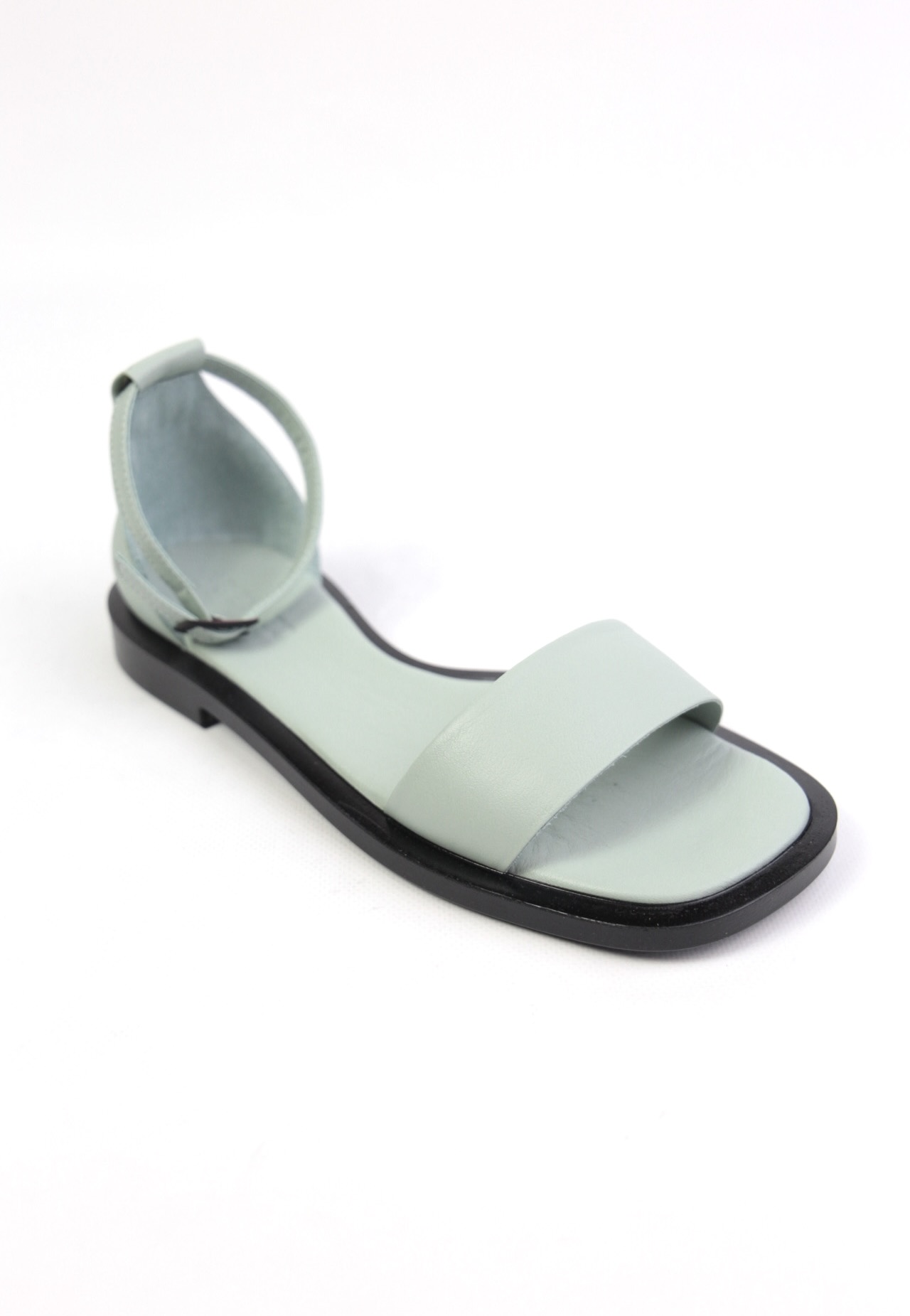 картинка Сандалии кожаные Benito от магазина Pratik