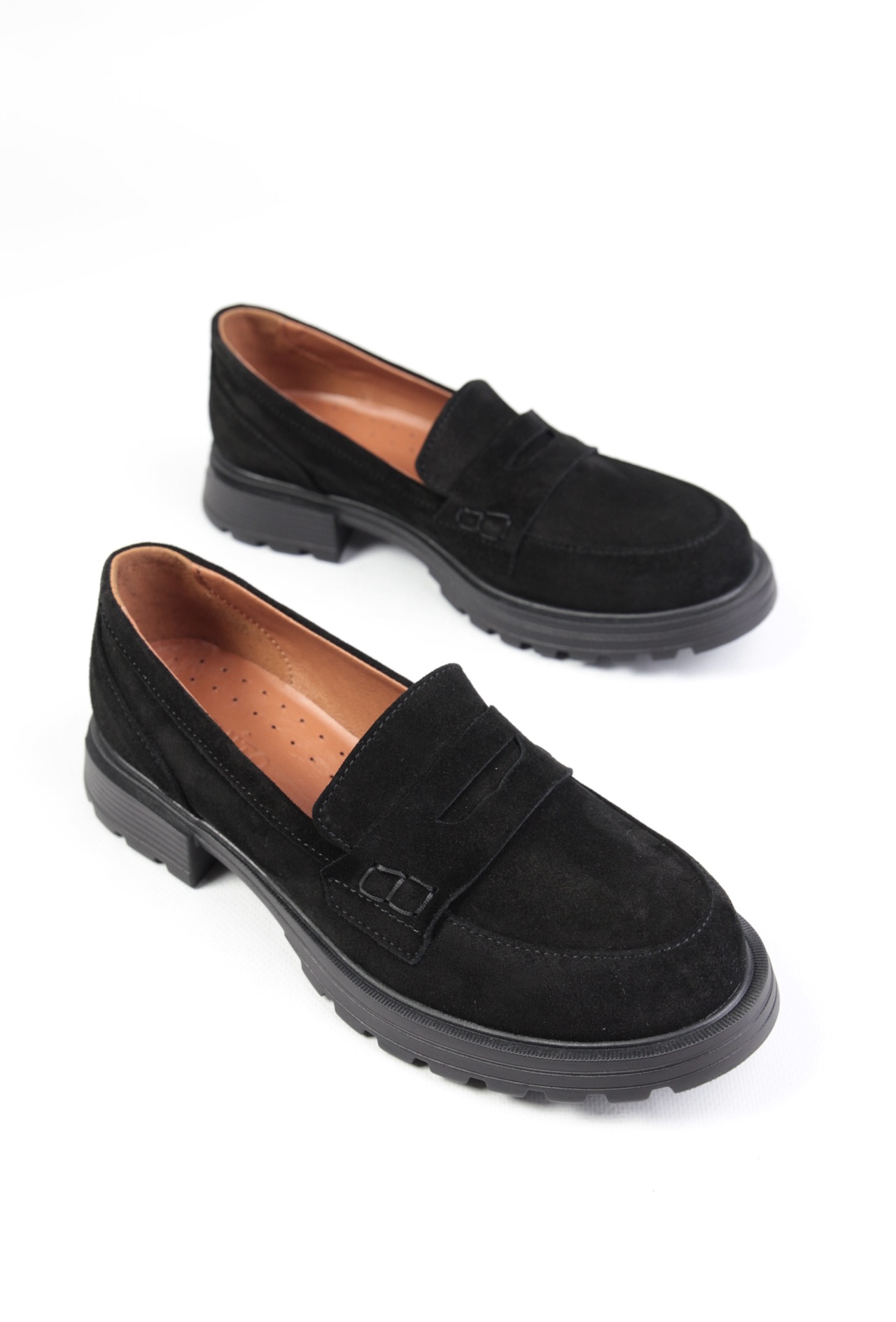 картинка Лоферы замшевые Benito от магазина Pratik