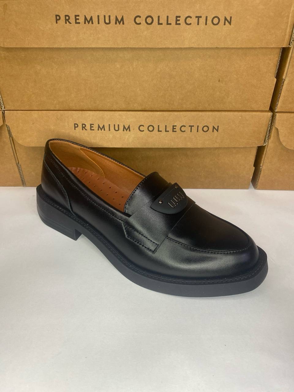 картинка Лоферы кожаные Benito от магазина Pratik