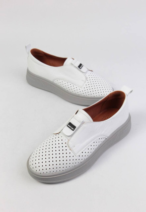 Слипоны кожаные Benito 23904/1 new- фото 1 - интернет-магазин обуви Pratik