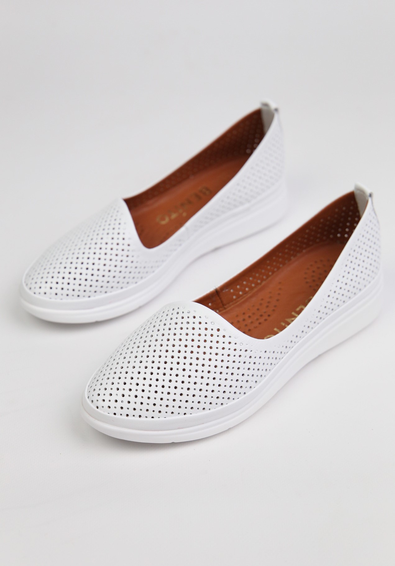 картинка Балетки кожаные Benito от магазина Pratik