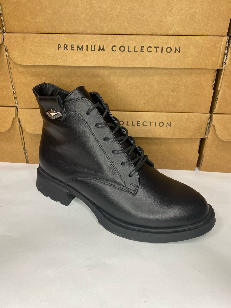 картинка Ботинки кожаные Benito от магазина Pratik